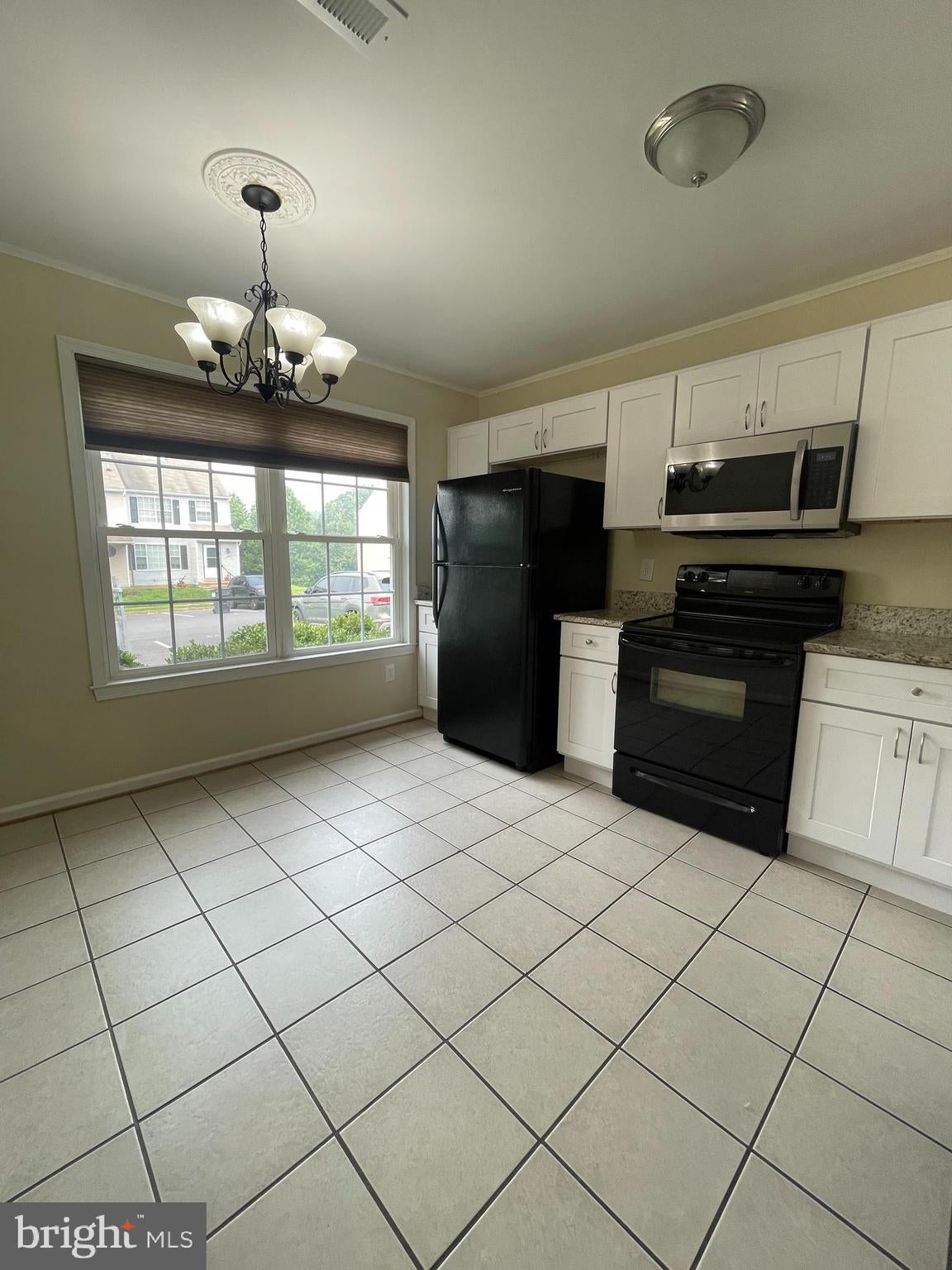 405 WINDSOR RIDGE COURT