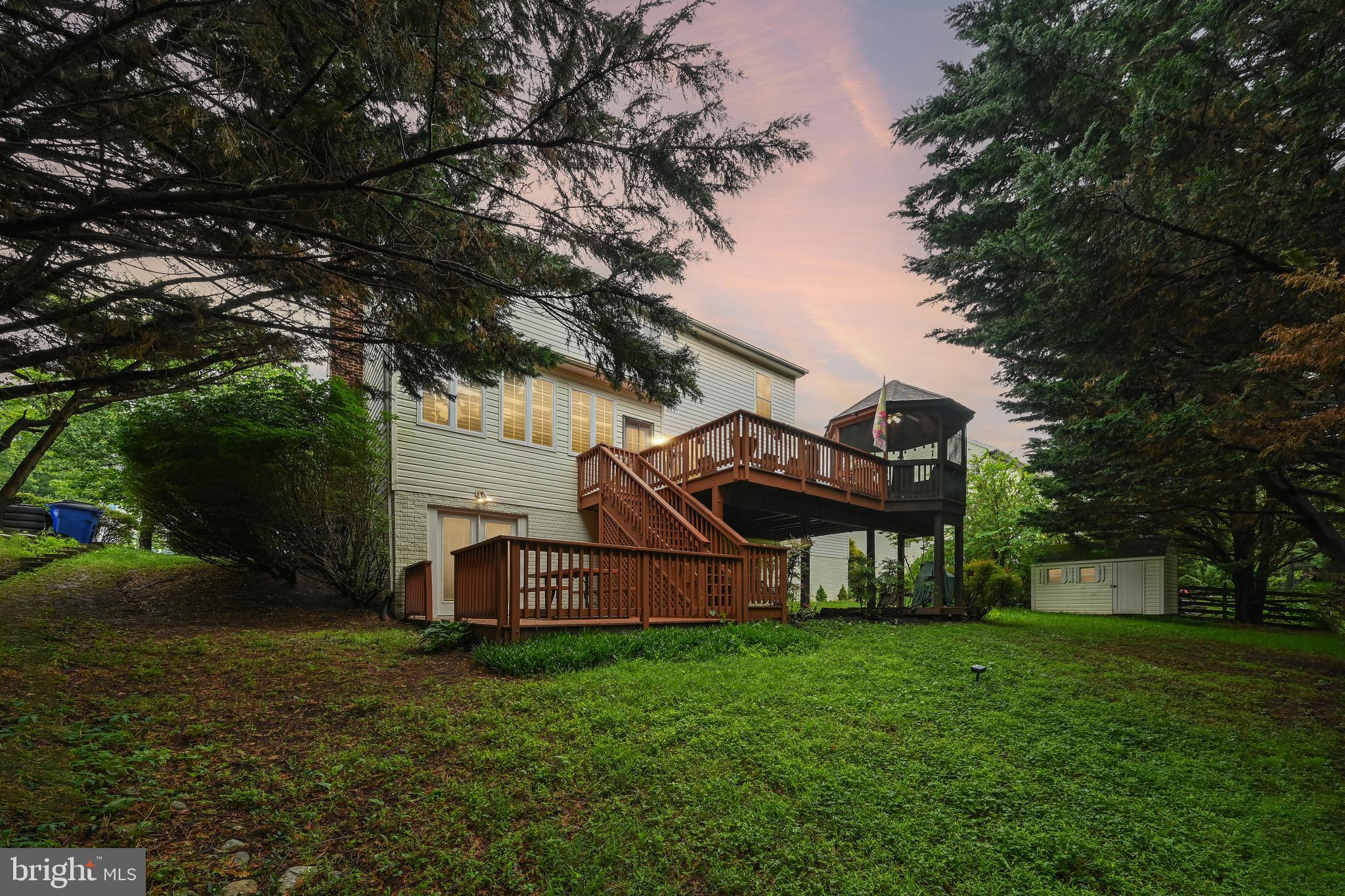 WINDSOR KNOLLS - Residential