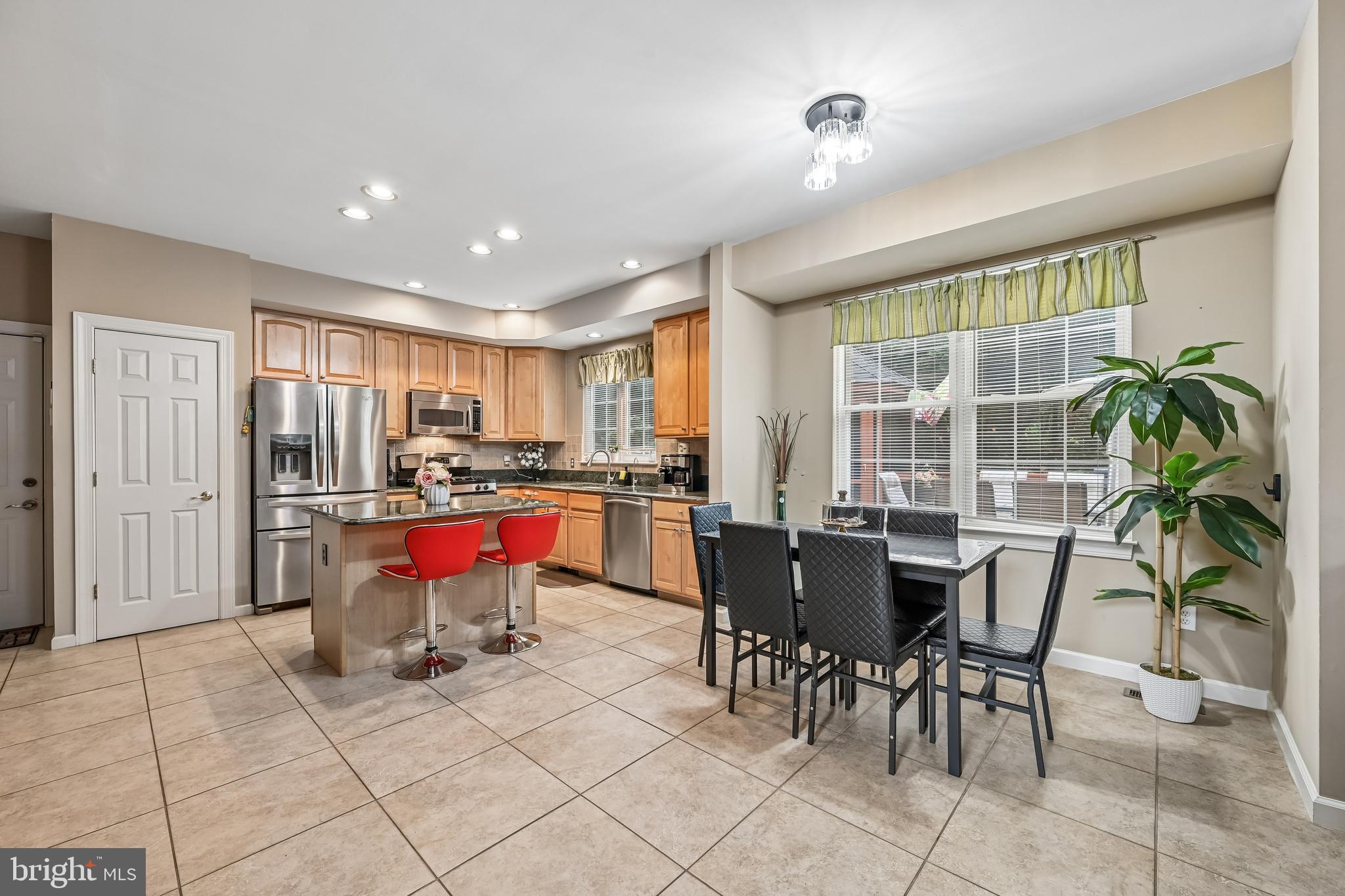WINDSOR KNOLLS - Residential