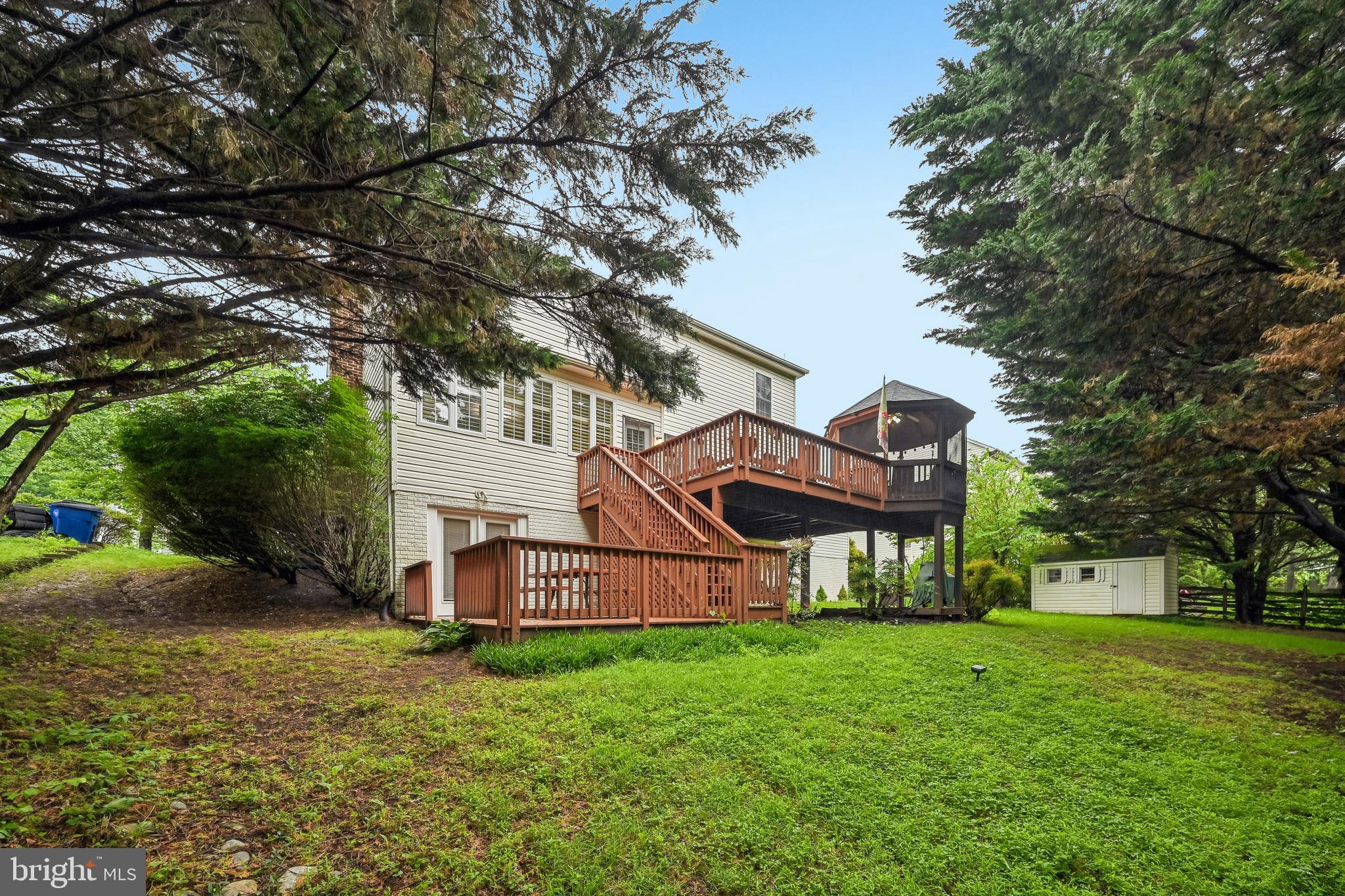 WINDSOR KNOLLS - Residential