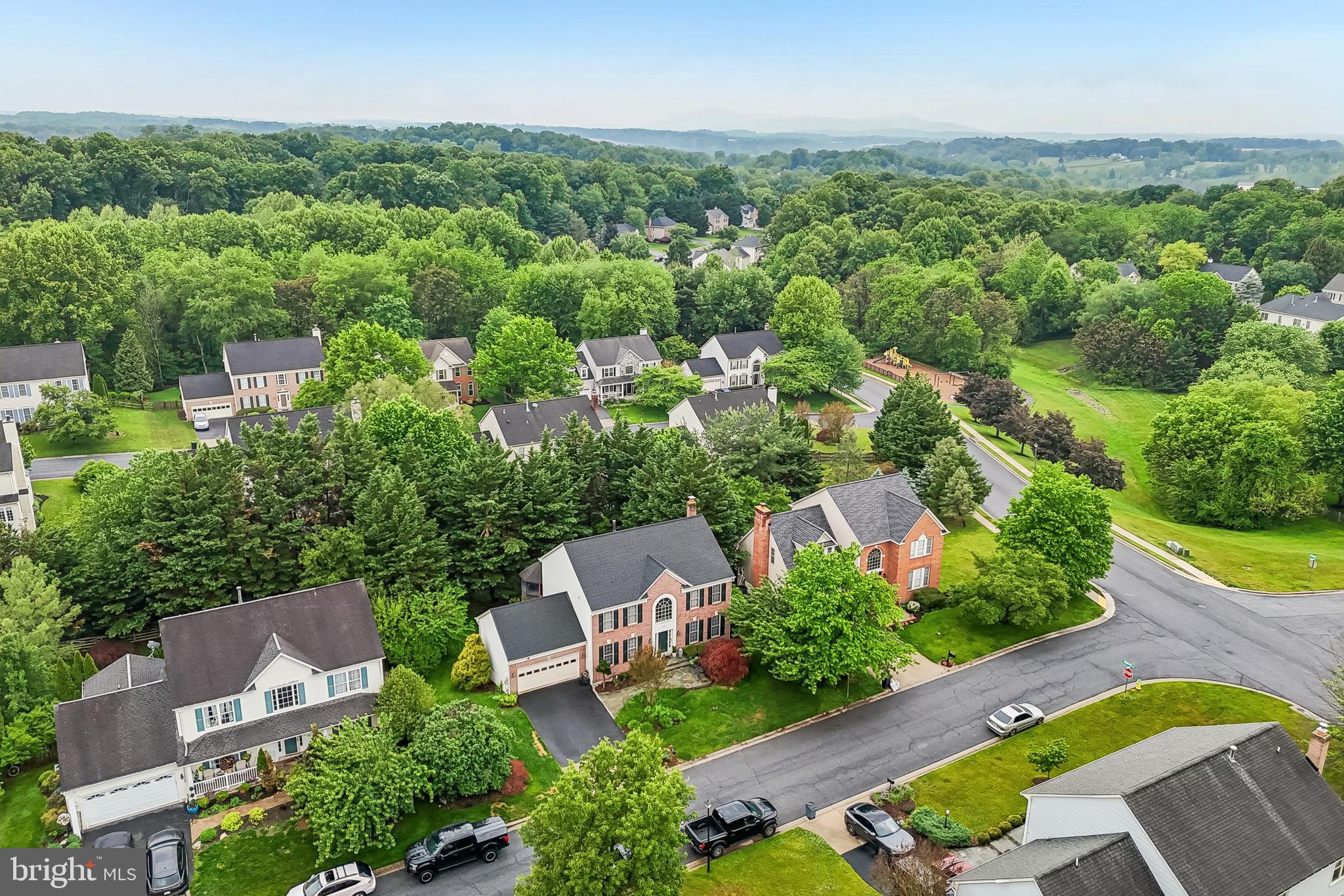 WINDSOR KNOLLS - Residential