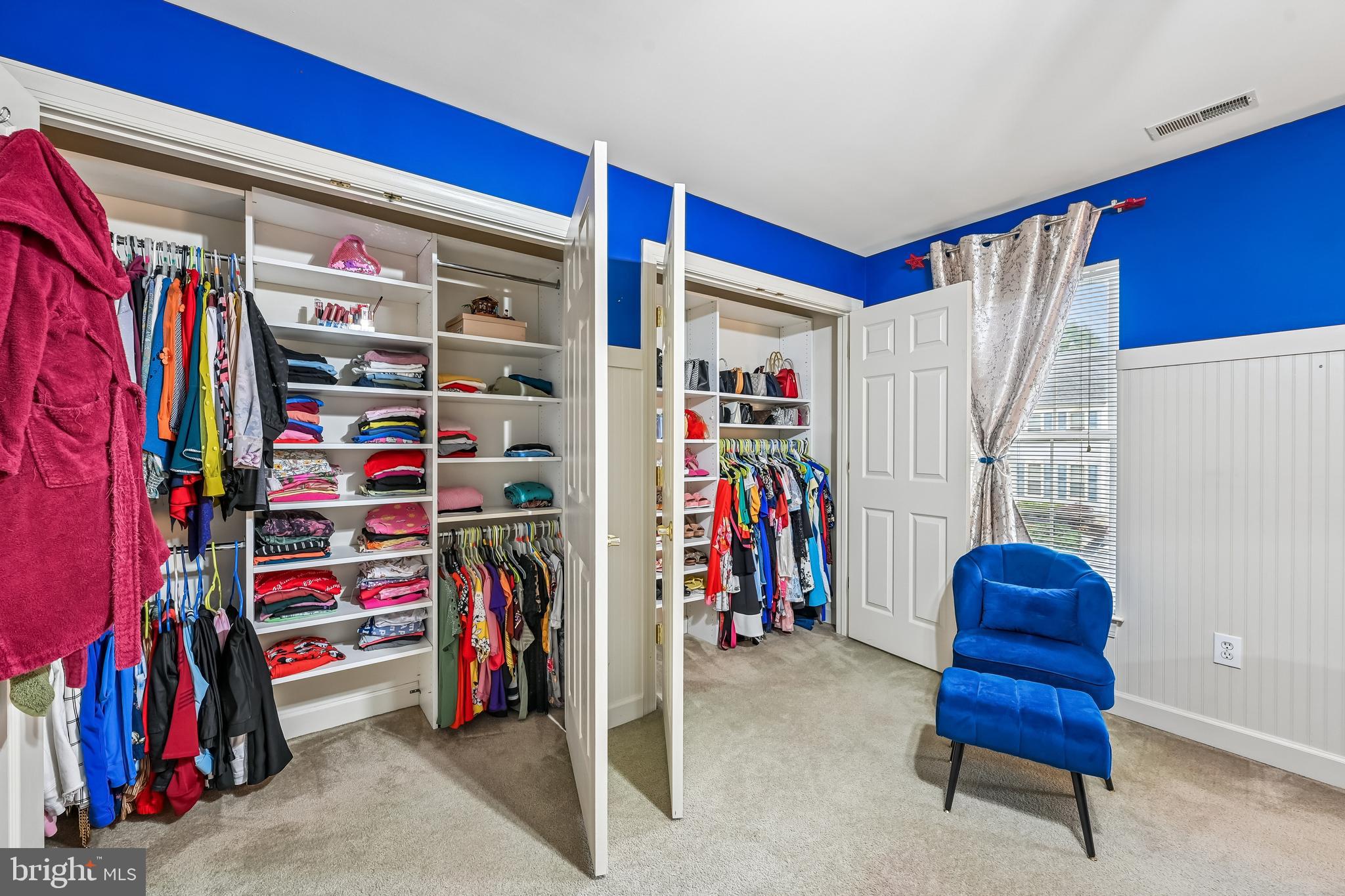 WINDSOR KNOLLS - Residential
