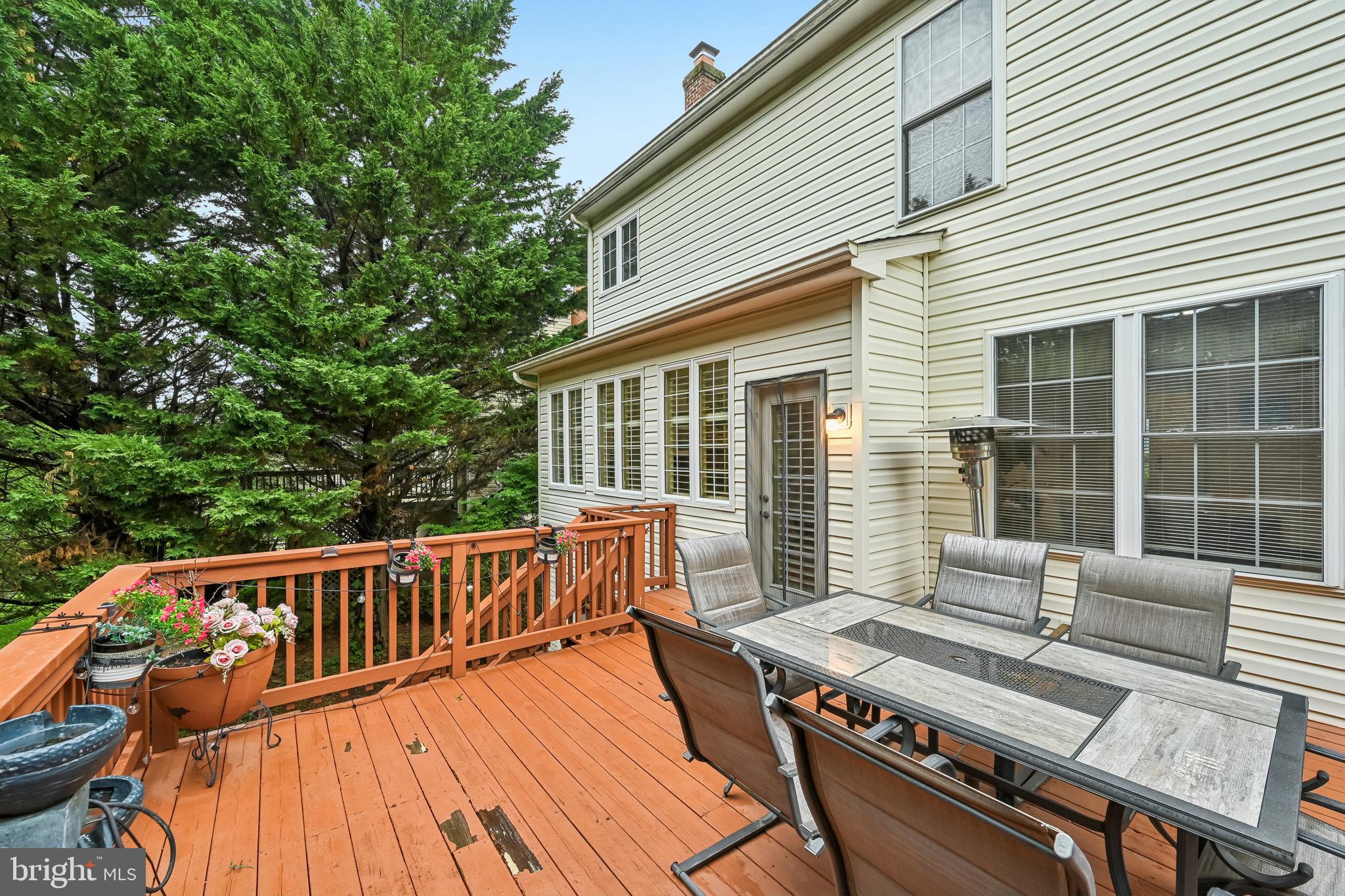 WINDSOR KNOLLS - Residential