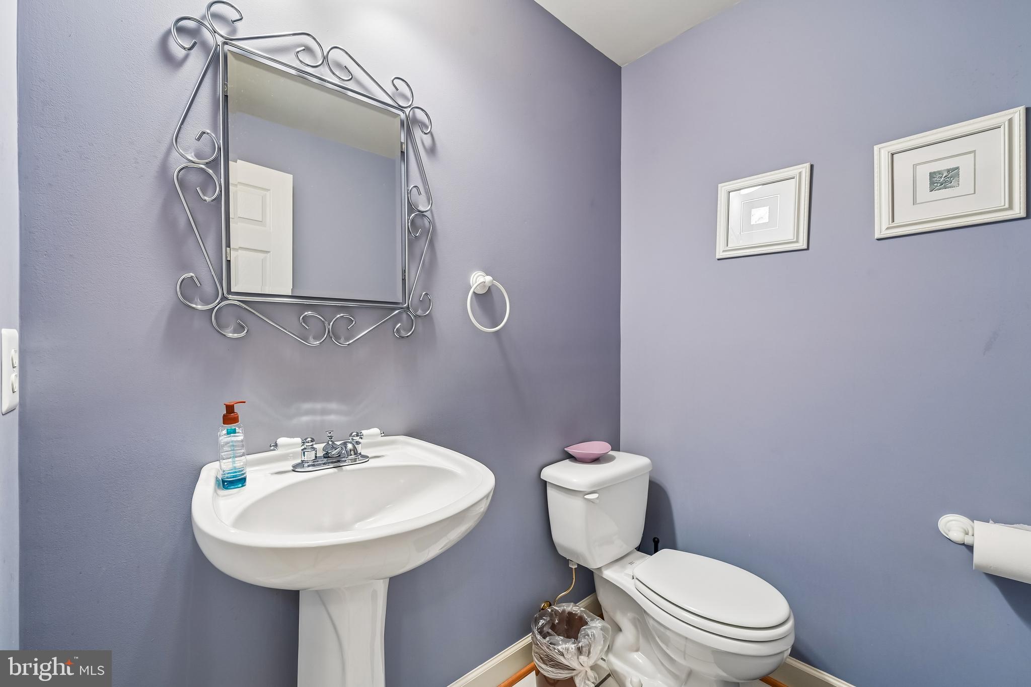 WINDSOR KNOLLS - Residential