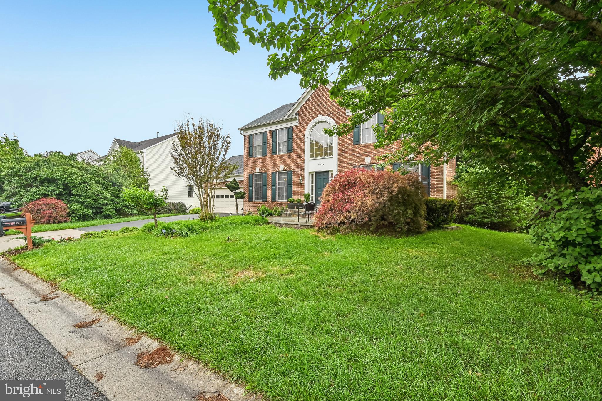WINDSOR KNOLLS - Residential