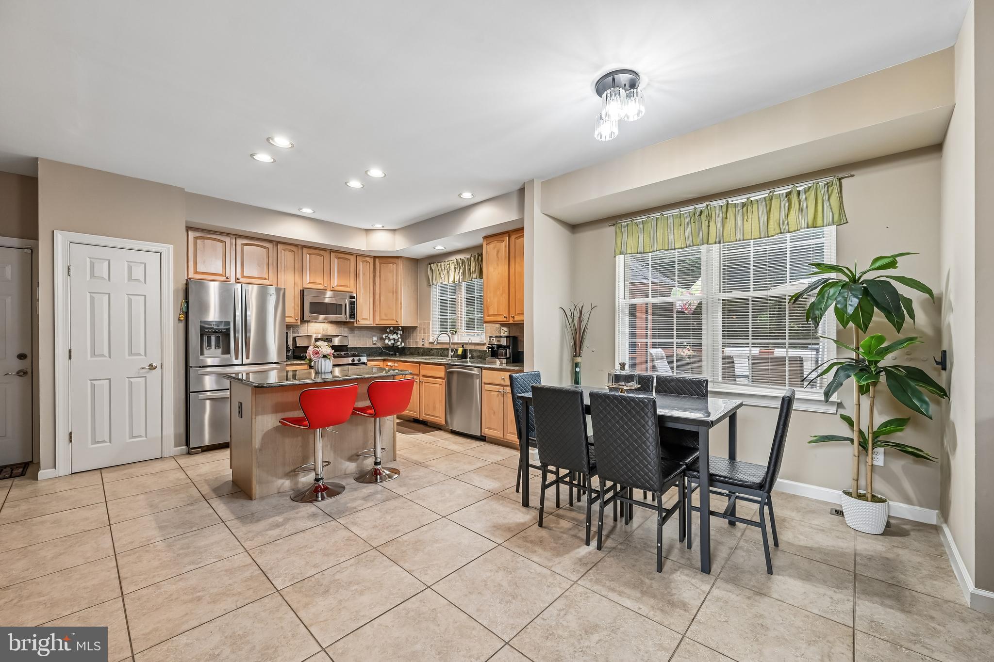 WINDSOR KNOLLS - Residential