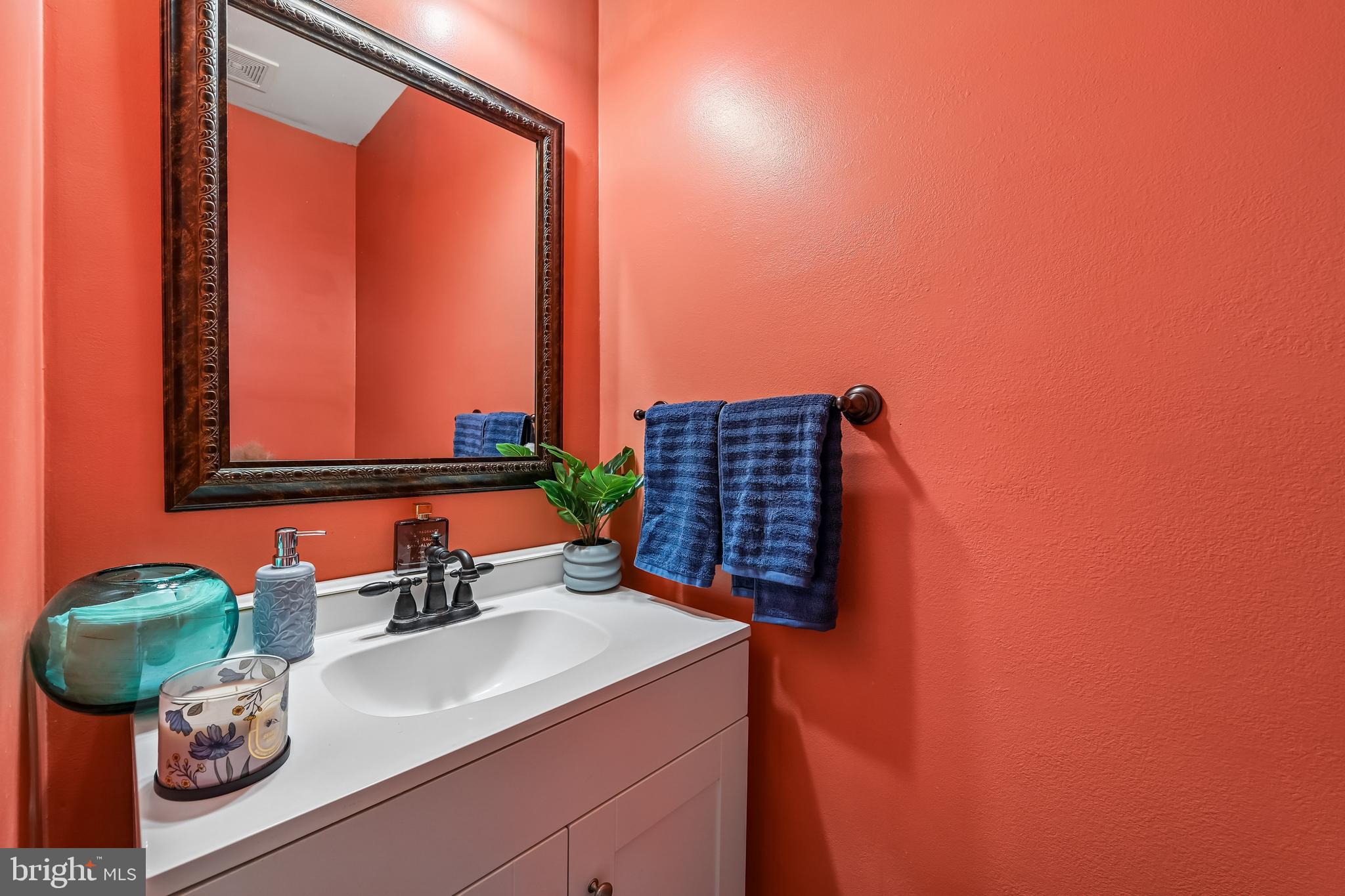 WINDSOR KNOLLS - Residential