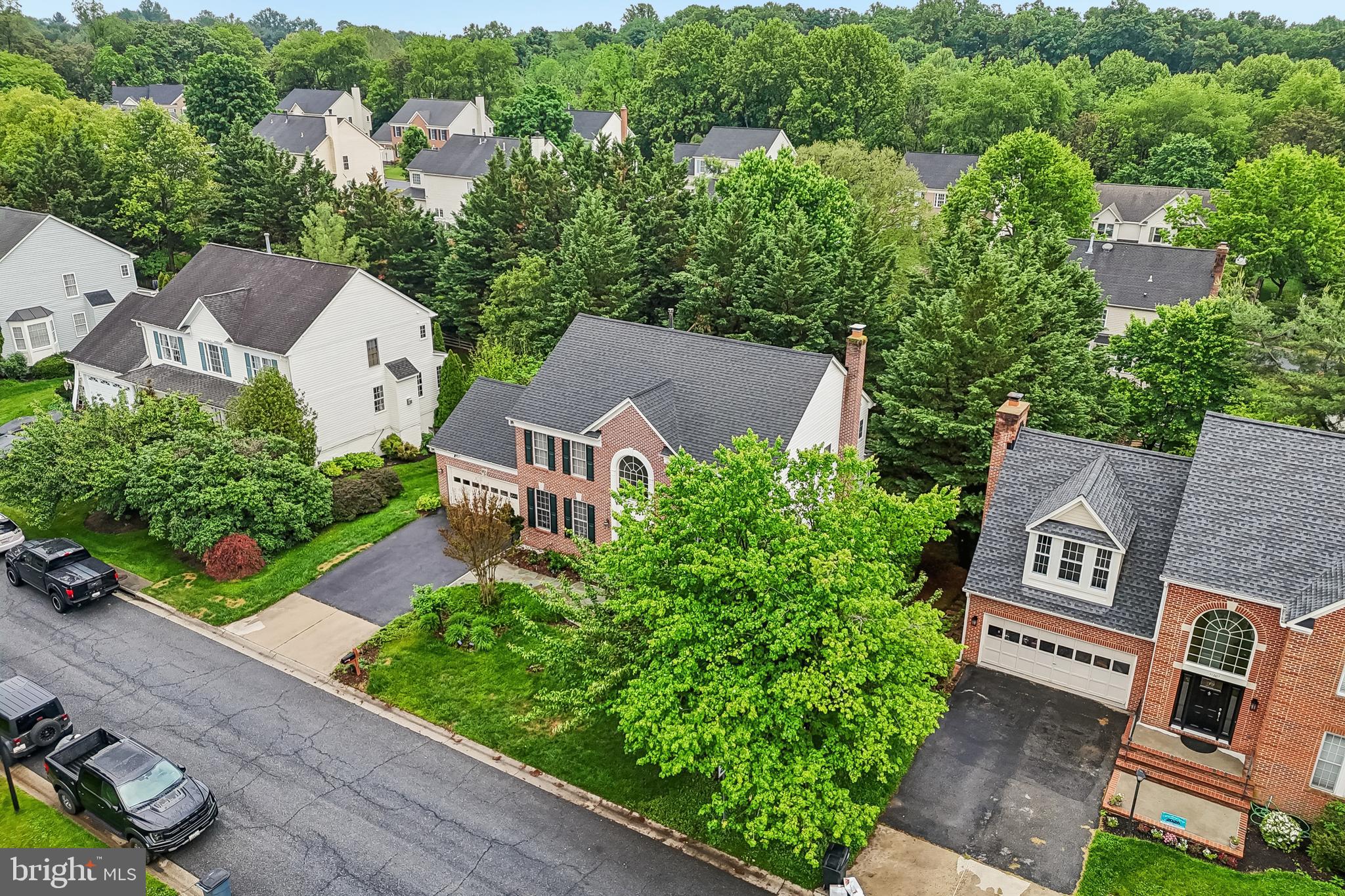 WINDSOR KNOLLS - Residential