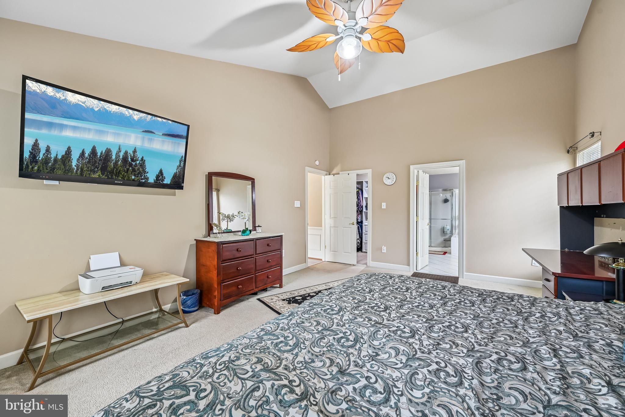 WINDSOR KNOLLS - Residential