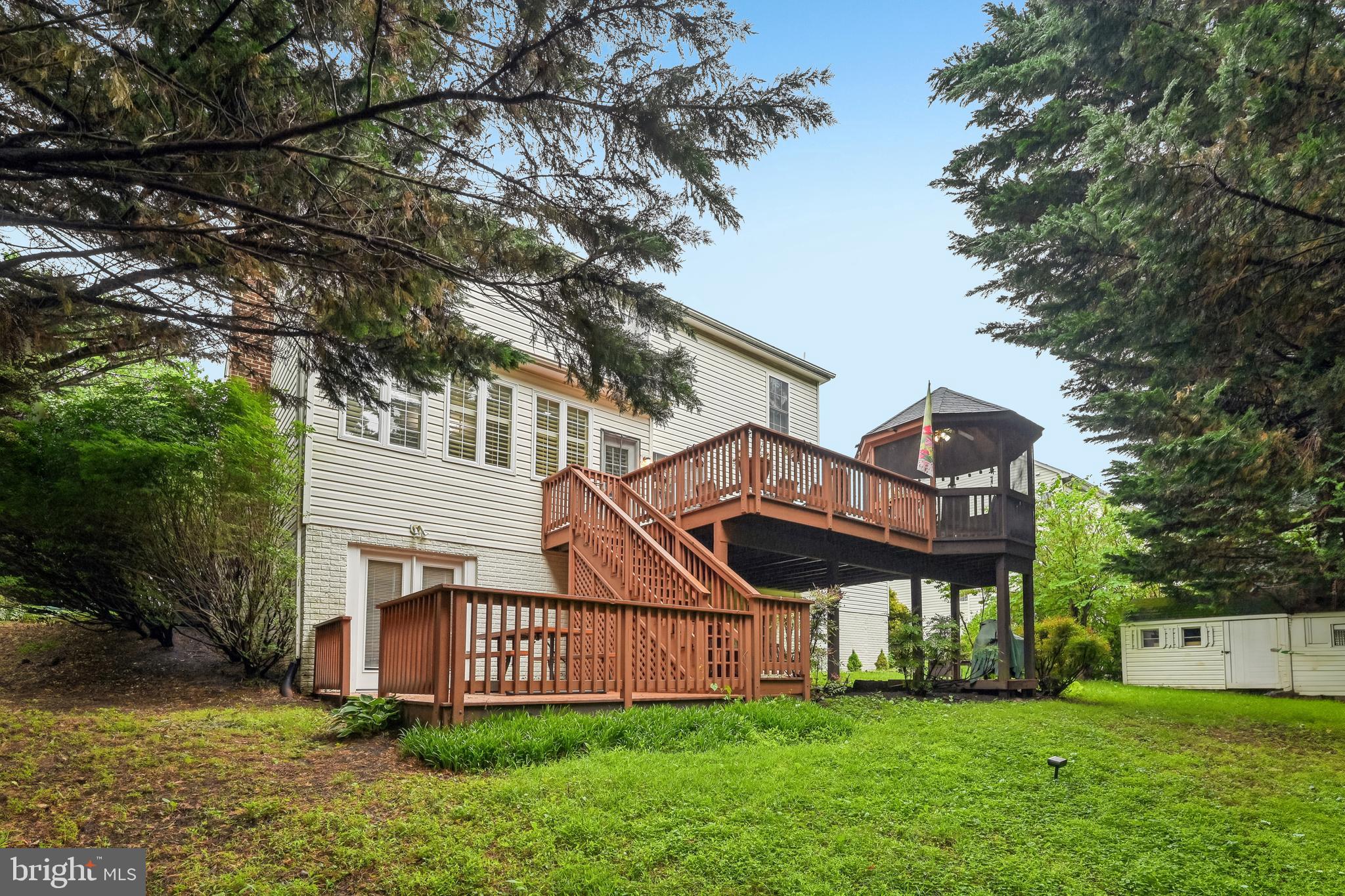 WINDSOR KNOLLS - Residential