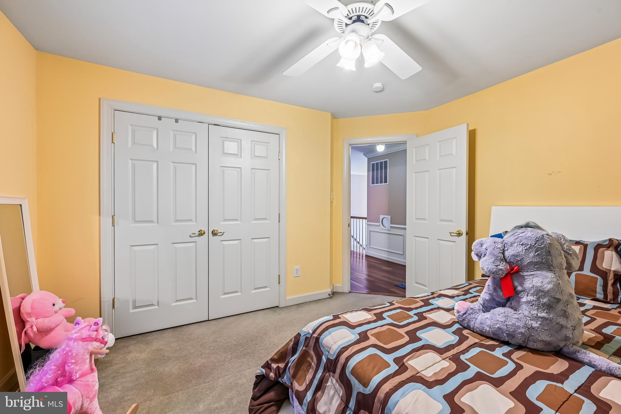 WINDSOR KNOLLS - Residential