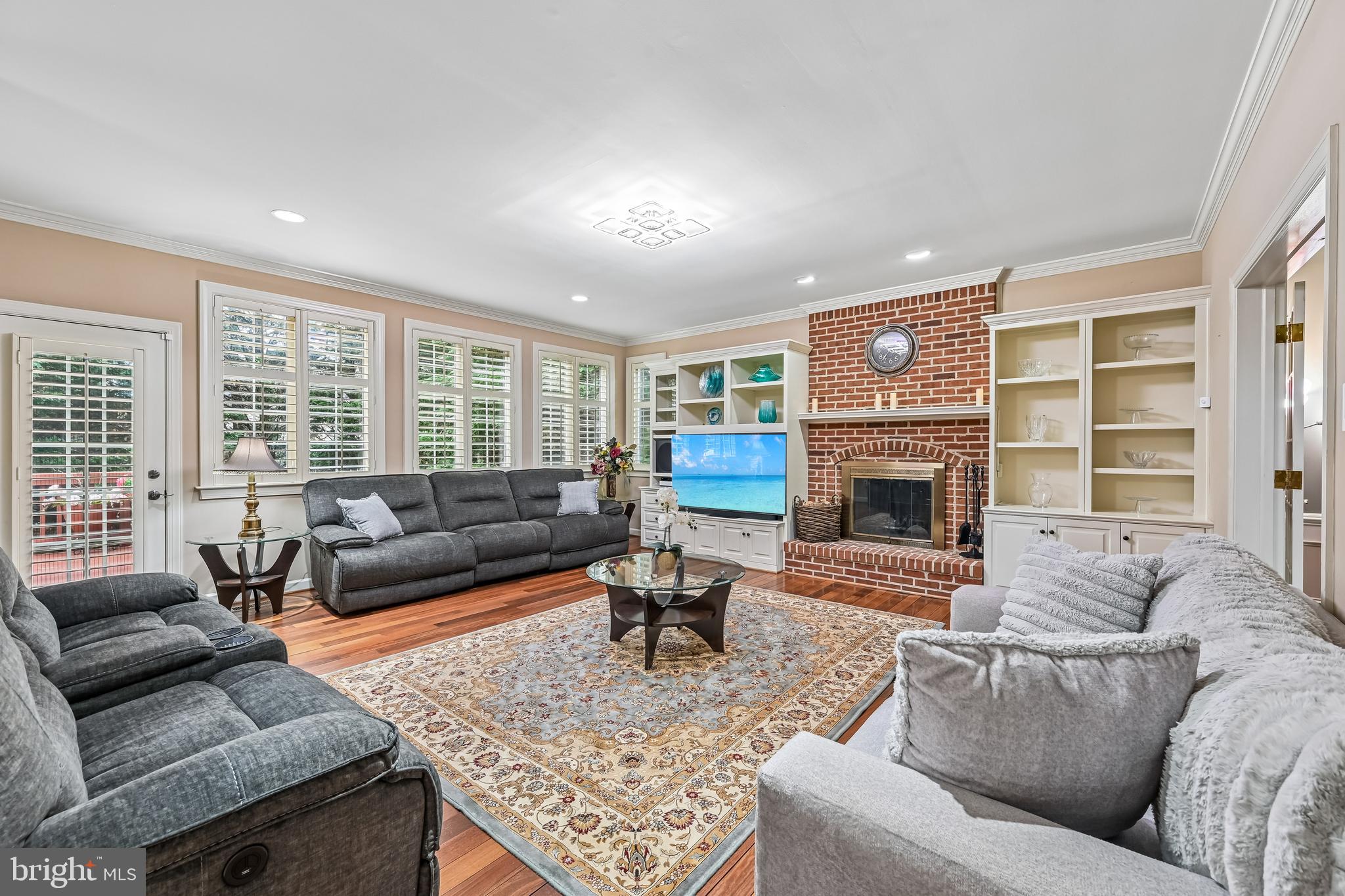 WINDSOR KNOLLS - Residential