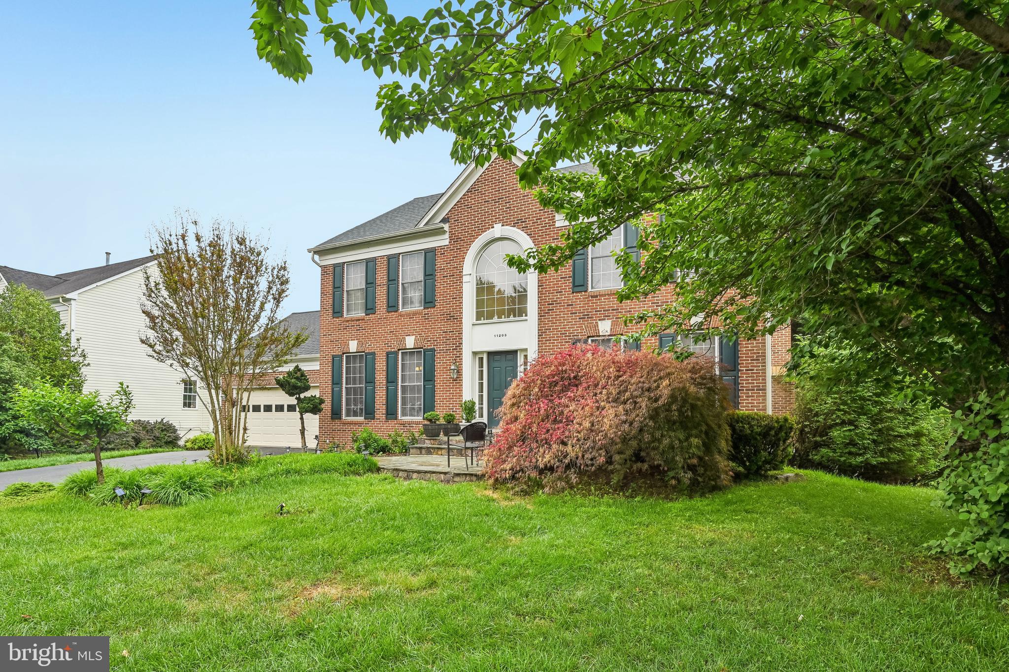 WINDSOR KNOLLS - Residential