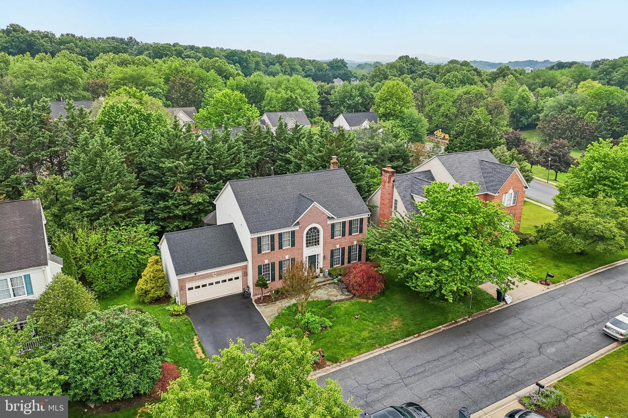 WINDSOR KNOLLS - Residential