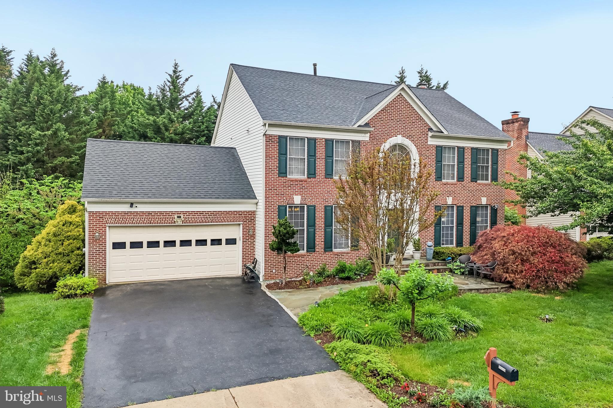 WINDSOR KNOLLS - Residential