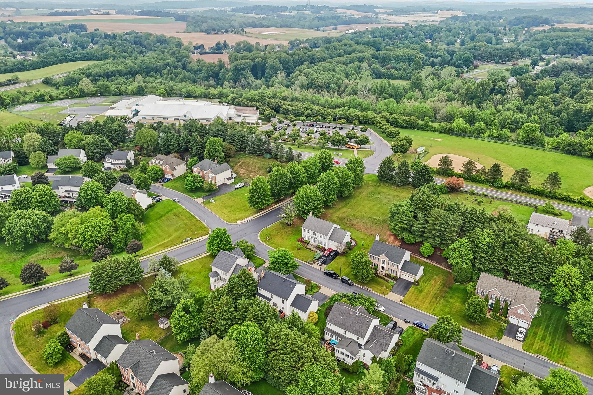 WINDSOR KNOLLS - Residential