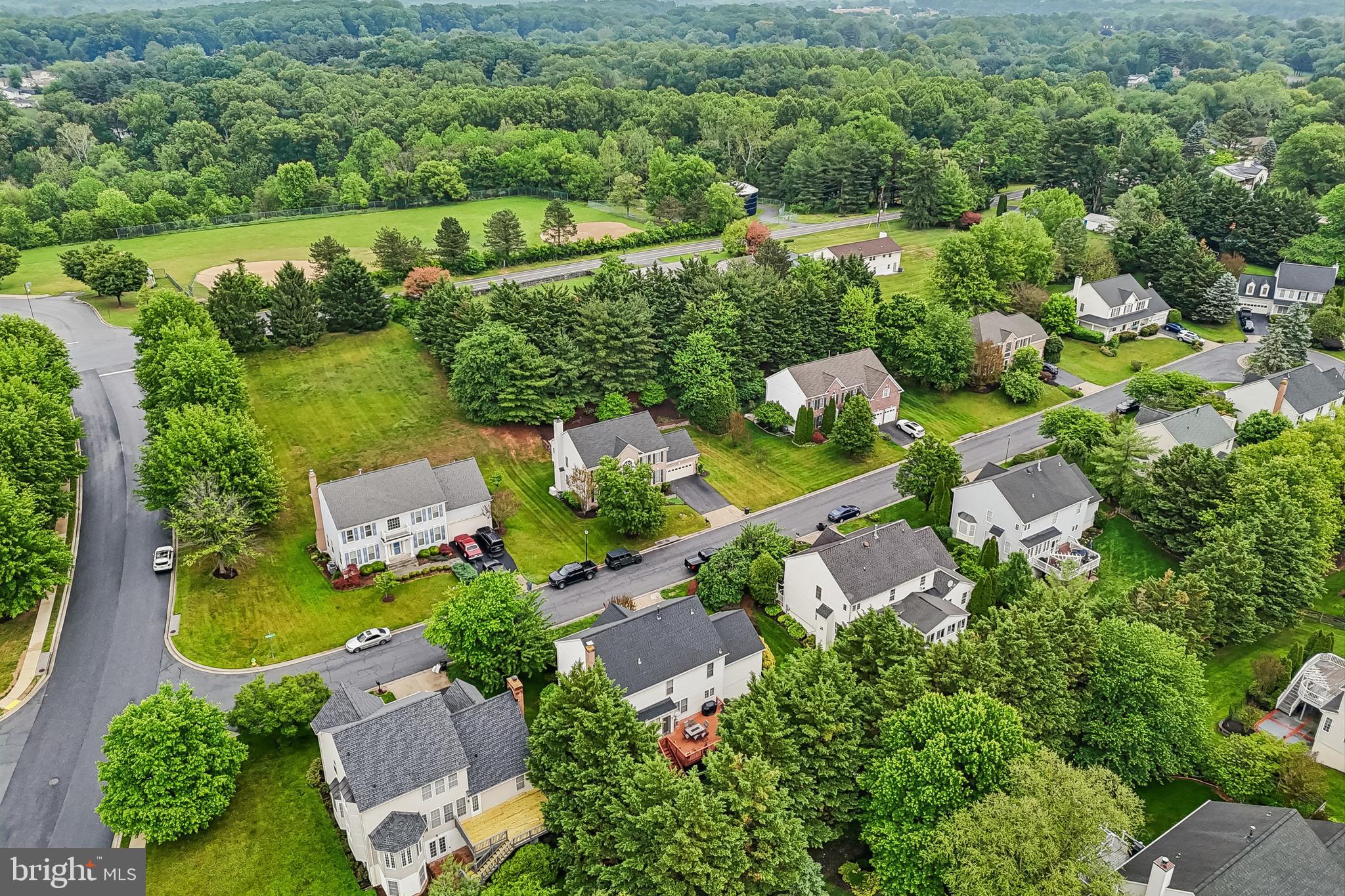 WINDSOR KNOLLS - Residential