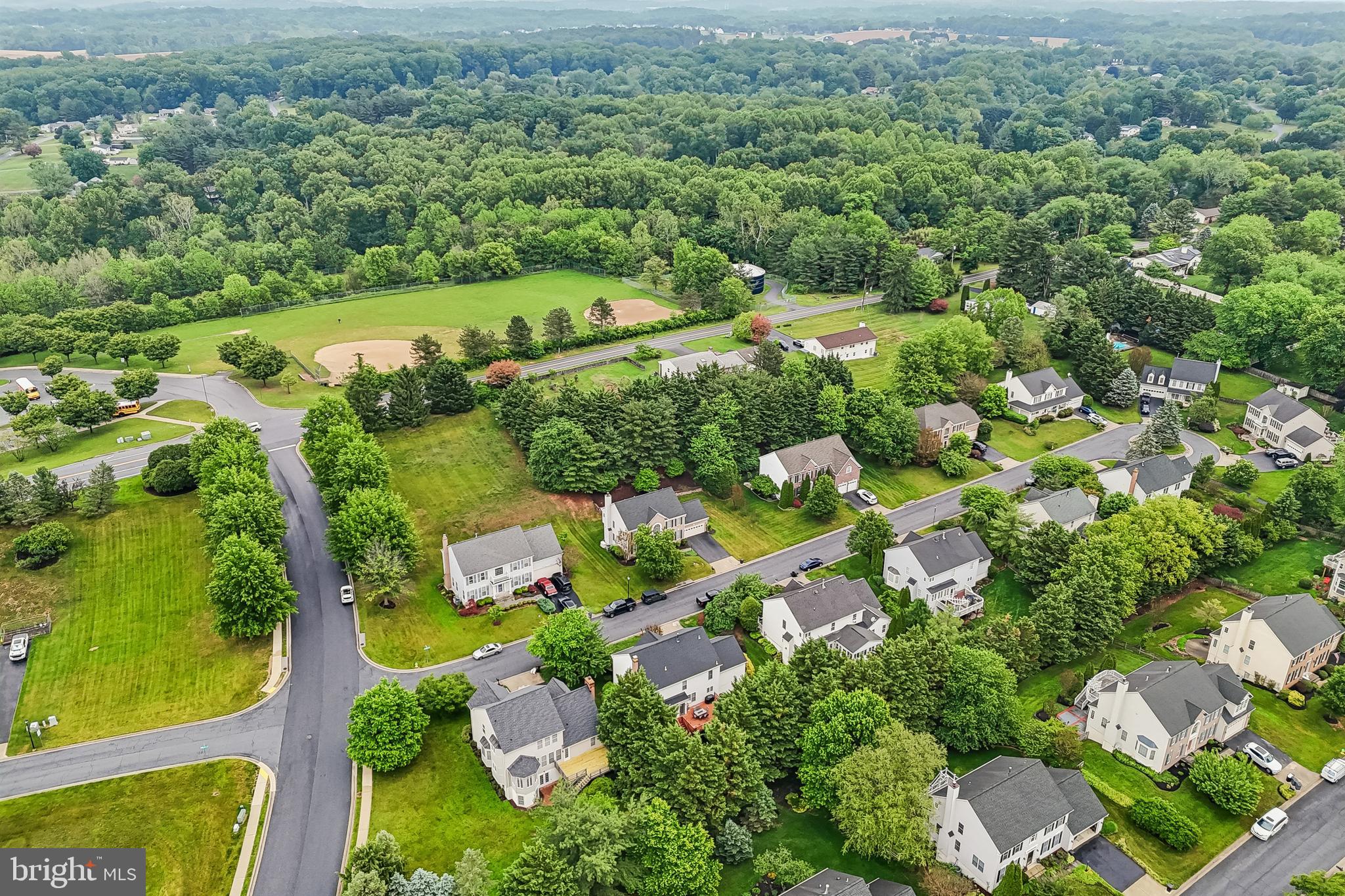 WINDSOR KNOLLS - Residential