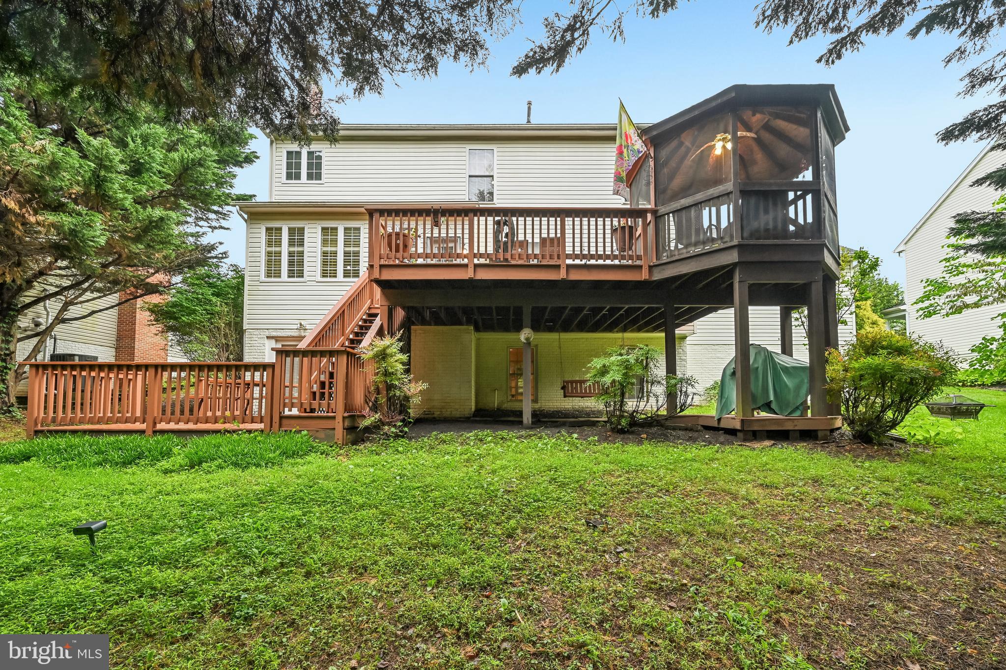 WINDSOR KNOLLS - Residential