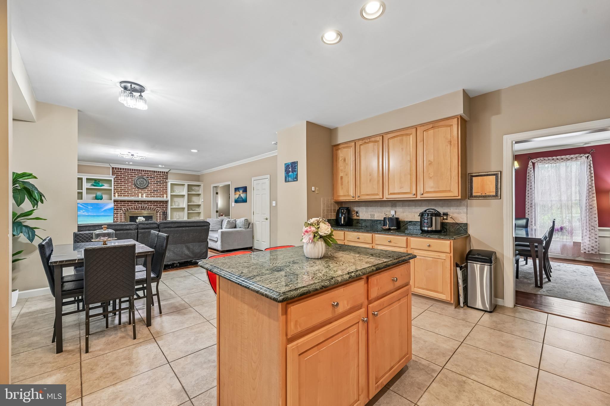 WINDSOR KNOLLS - Residential