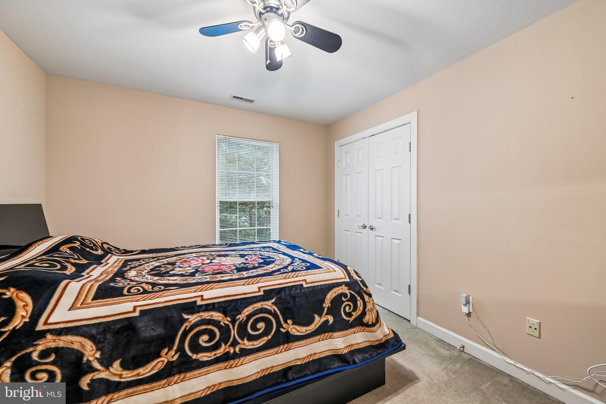 WINDSOR KNOLLS - Residential