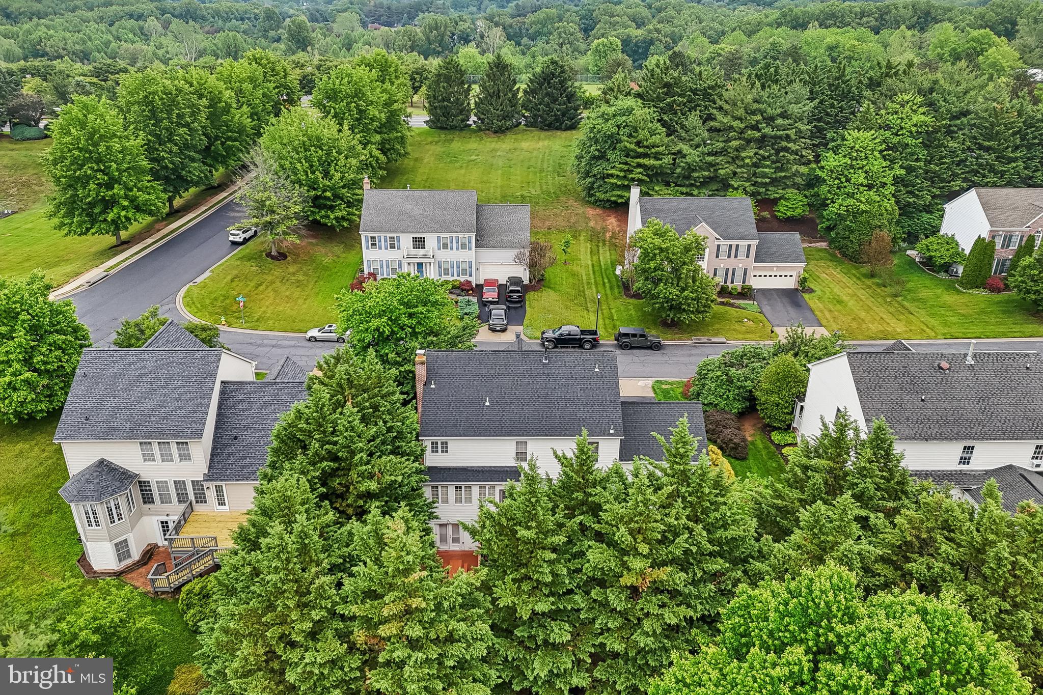 WINDSOR KNOLLS - Residential