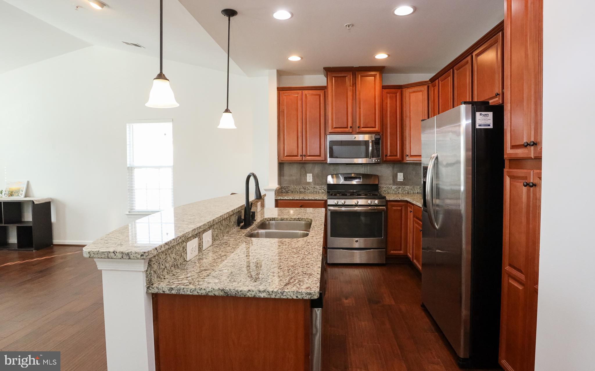 ARCOLA TOWN CENTER CONDO - Residential