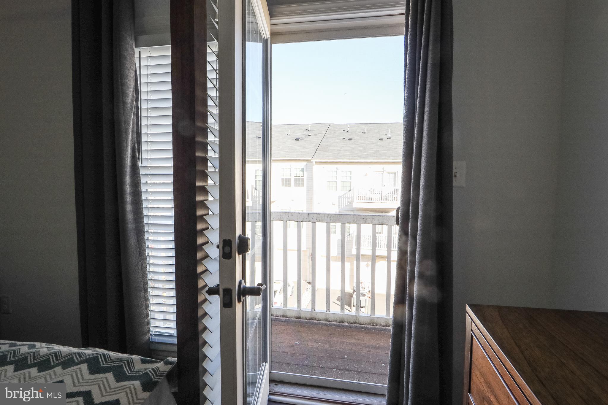 ARCOLA TOWN CENTER CONDO - Residential