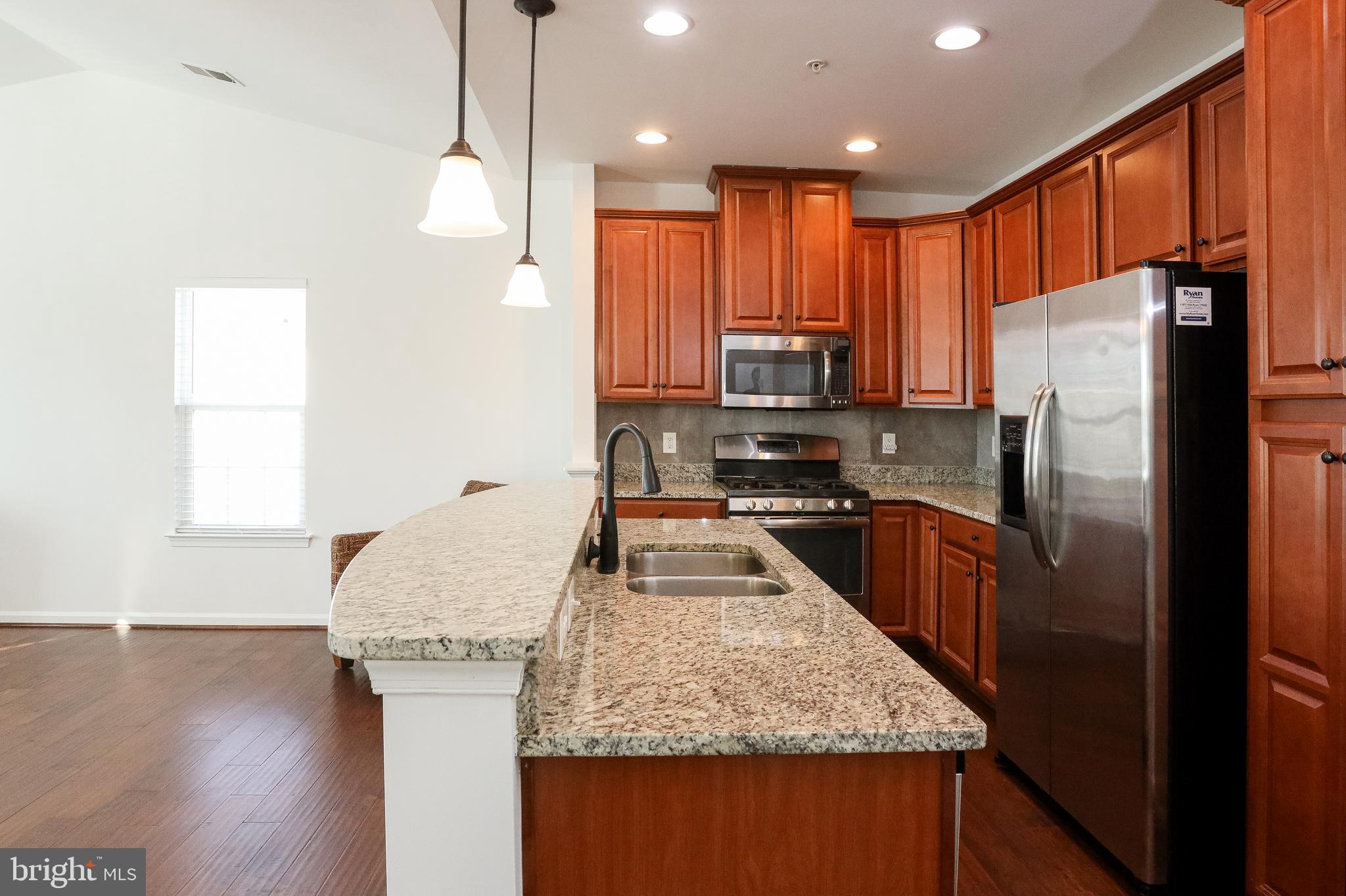 ARCOLA TOWN CENTER CONDO - Residential