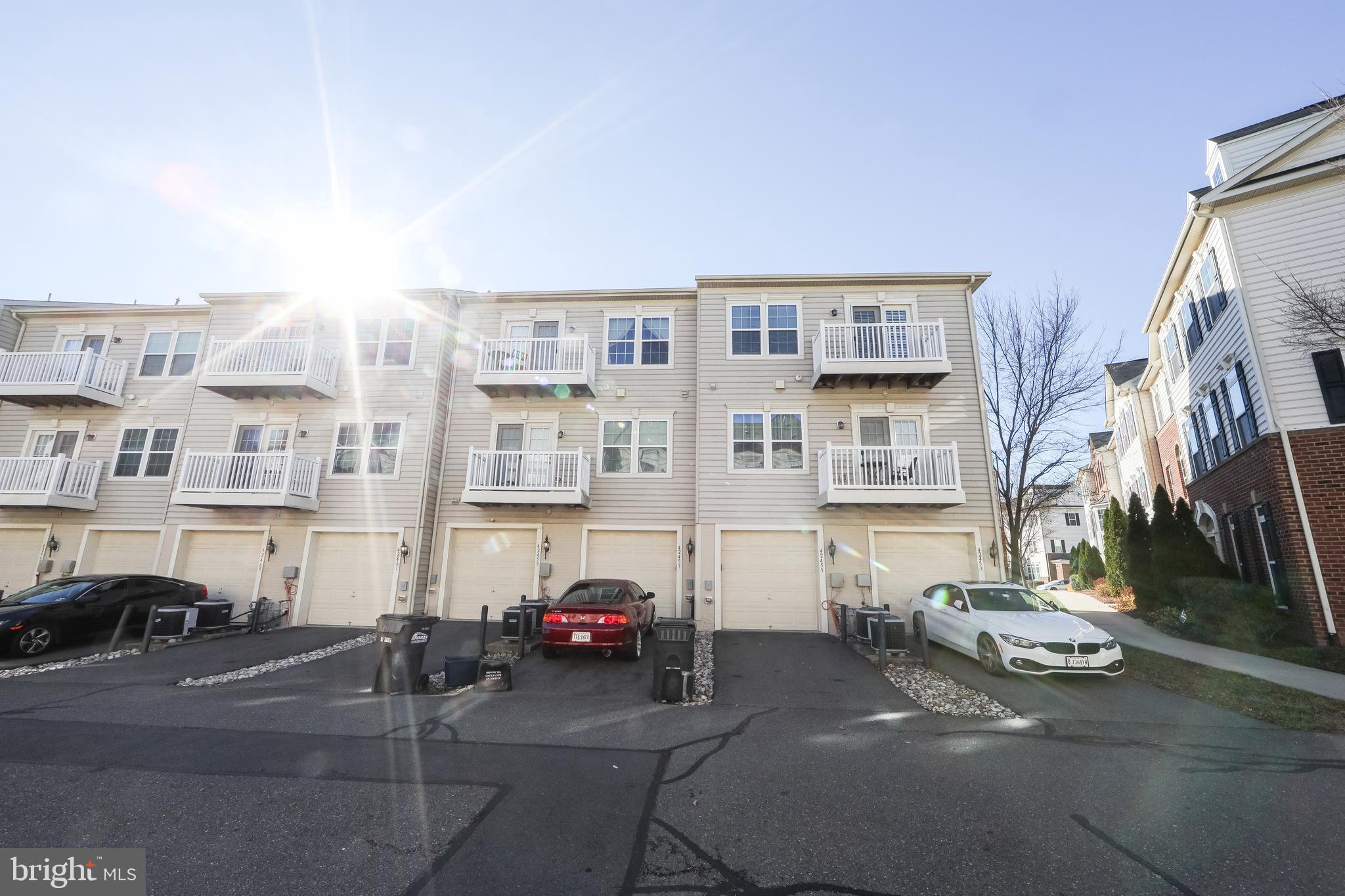 ARCOLA TOWN CENTER CONDO - Residential