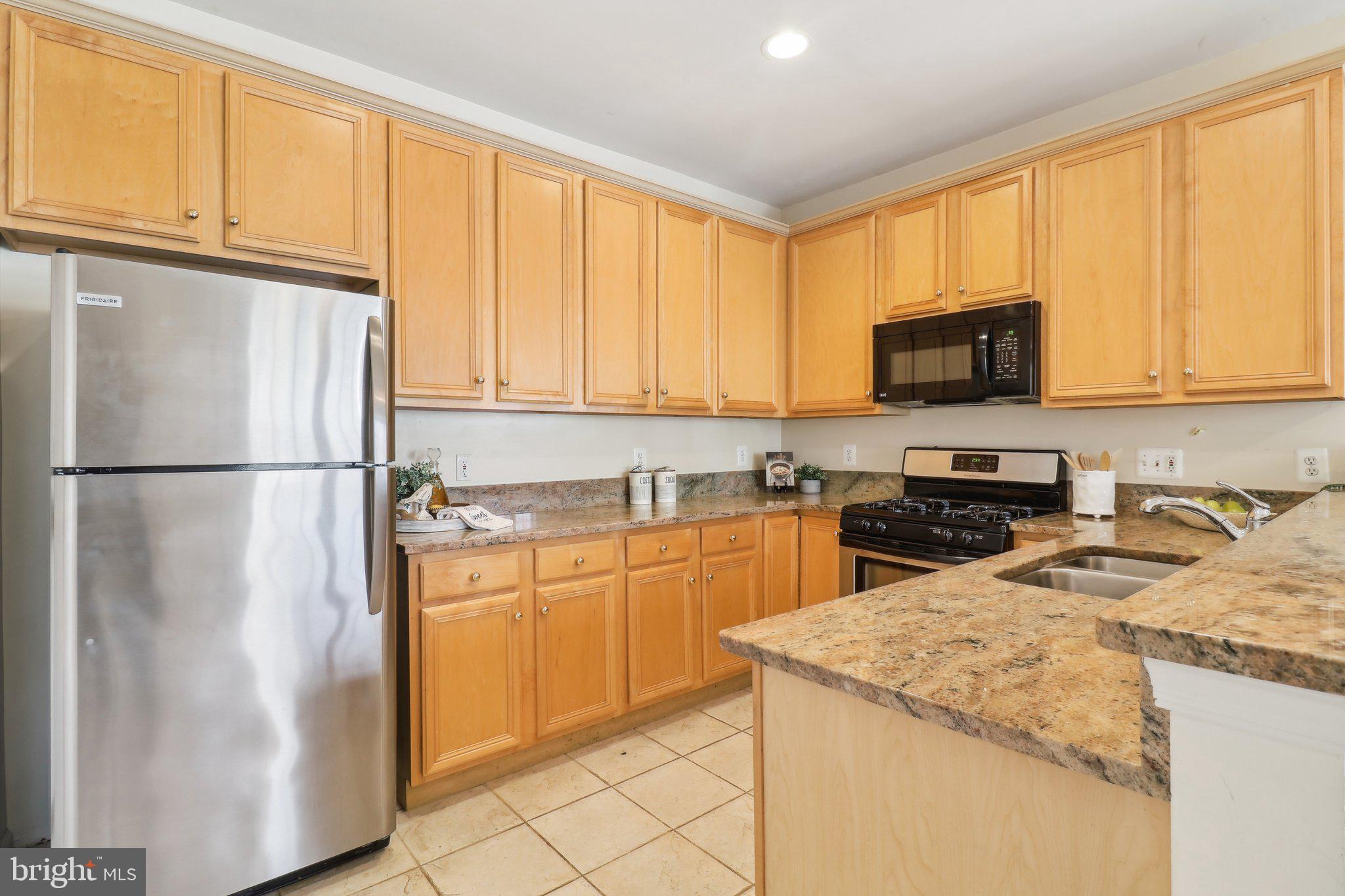 RIVER RIDGE - Residential