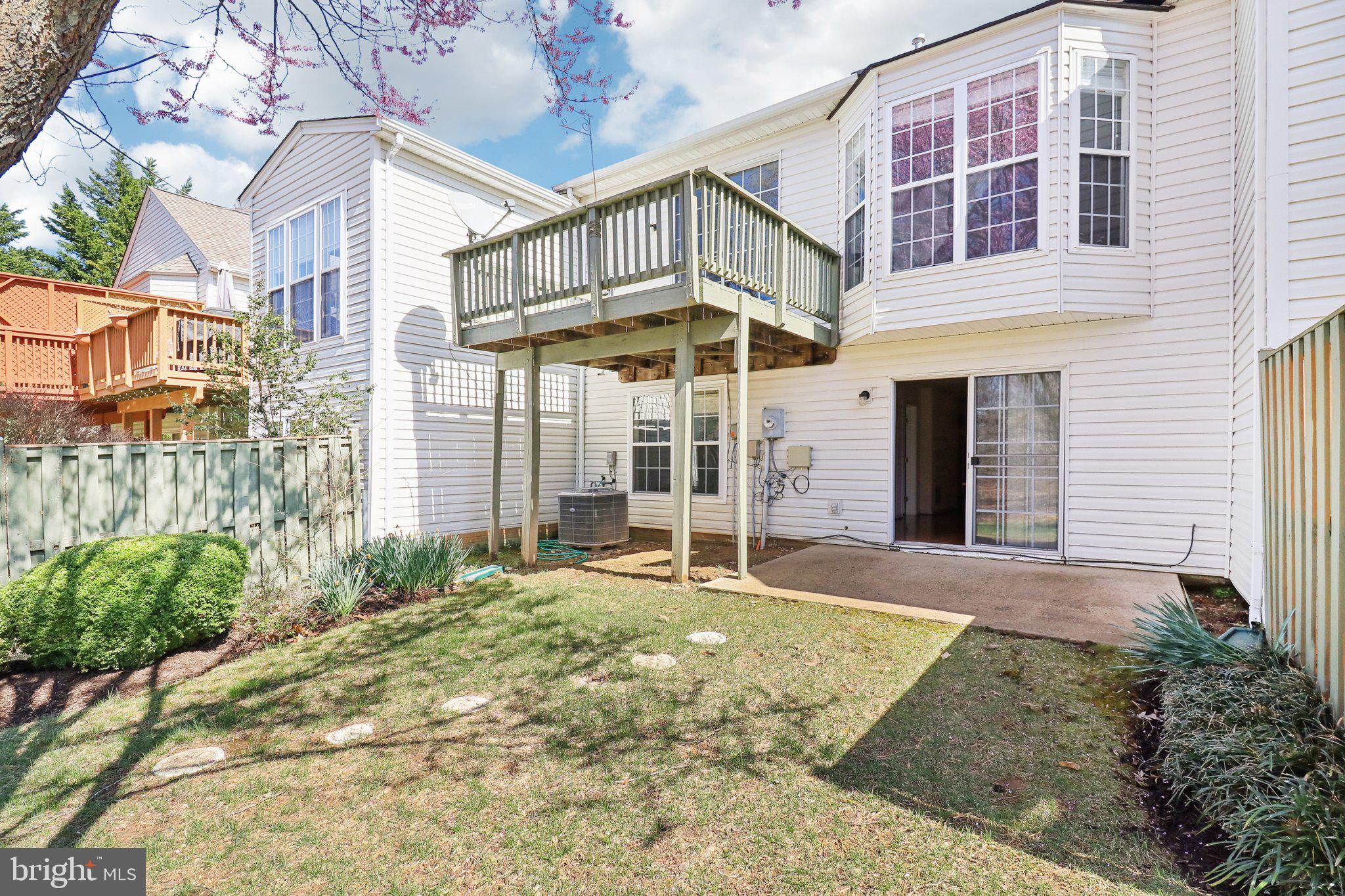 RIVER RIDGE - Residential