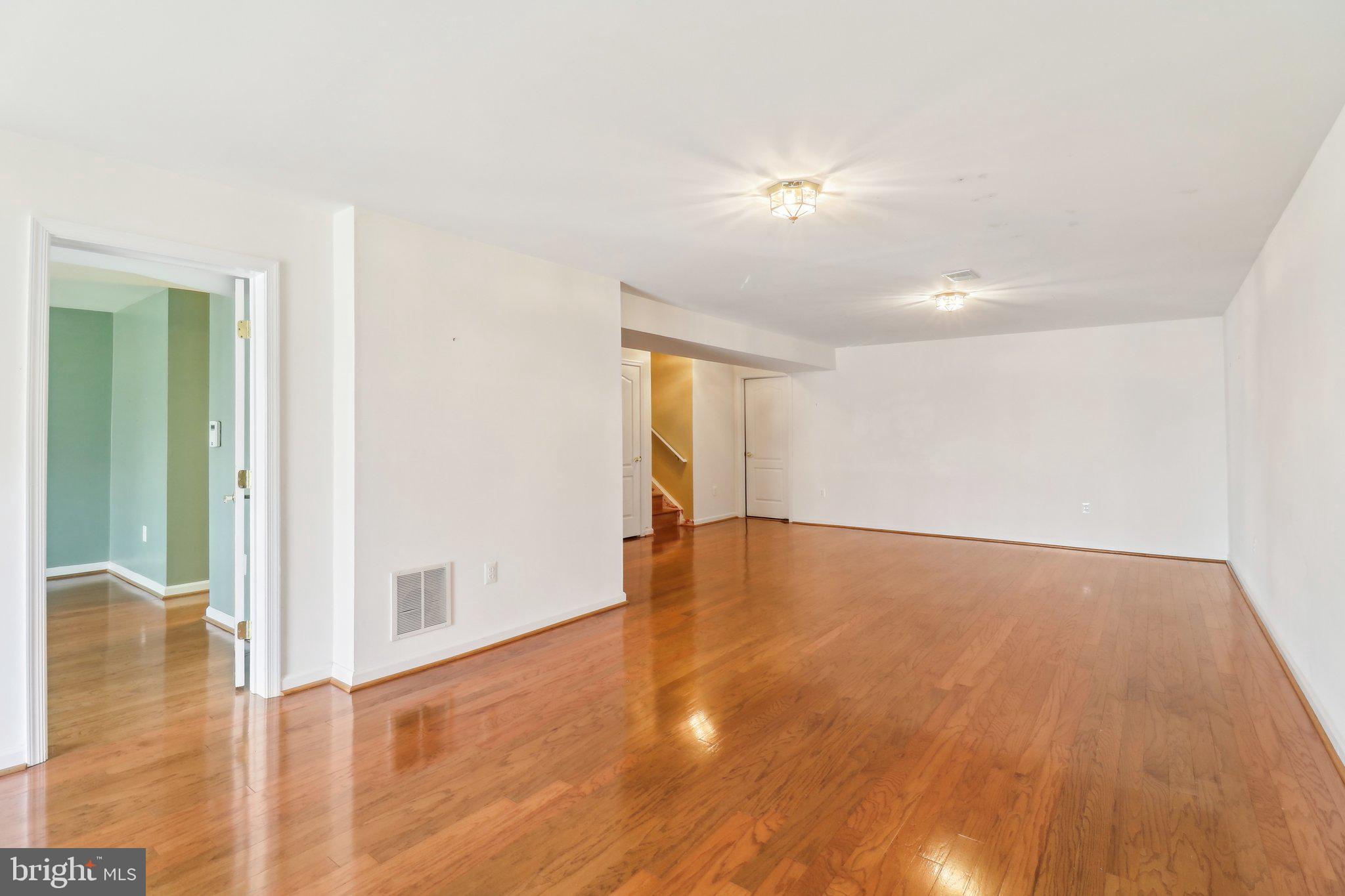 RIVER RIDGE - Residential