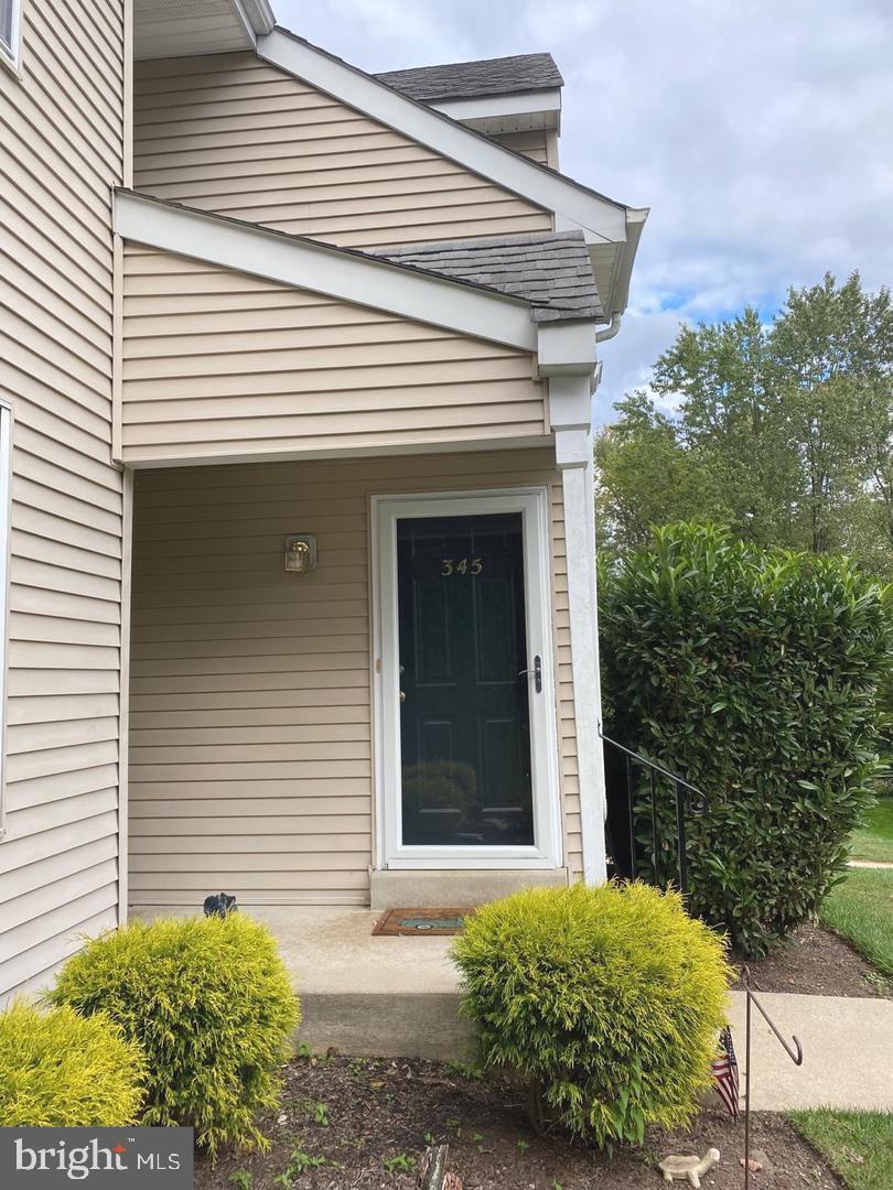 BALLINAHINCH - Residential Lease