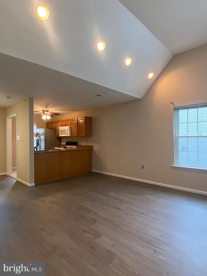 BALLINAHINCH - Residential Lease