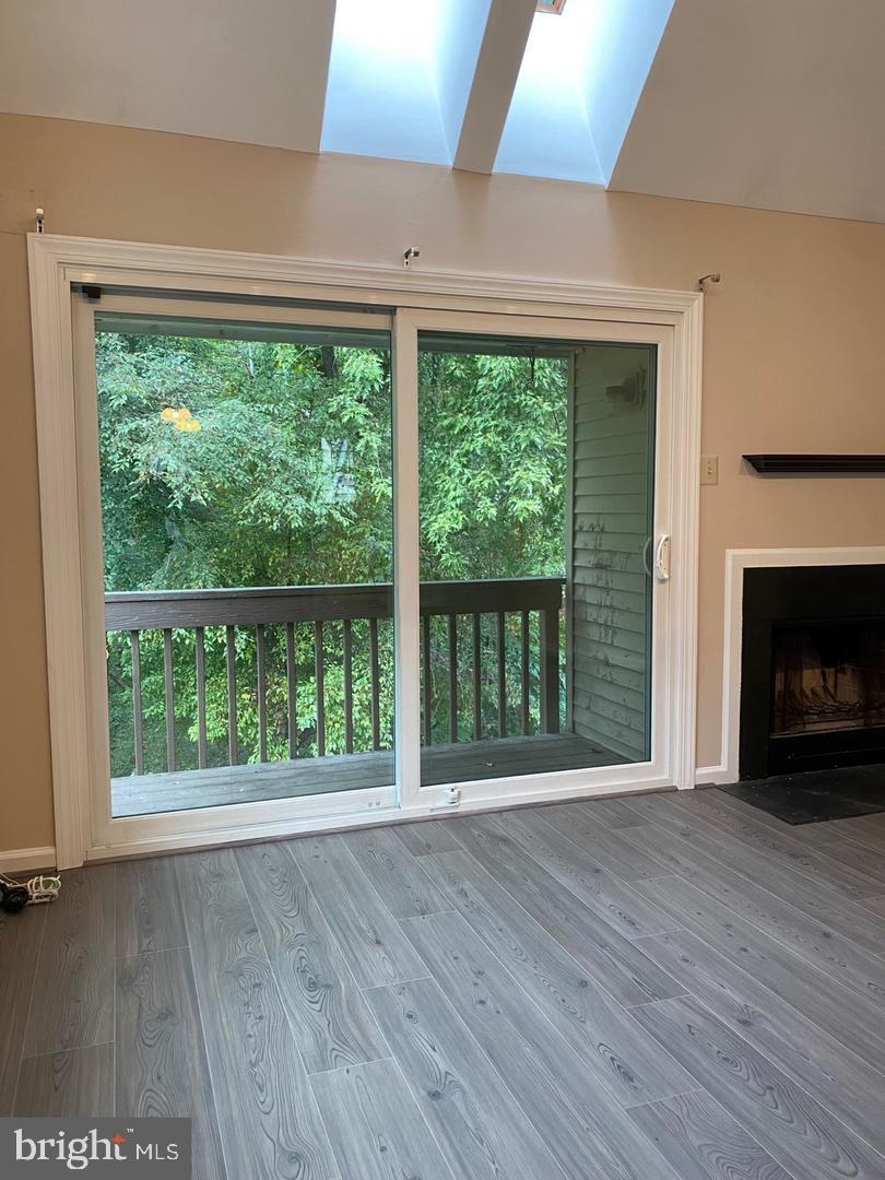 BALLINAHINCH - Residential Lease