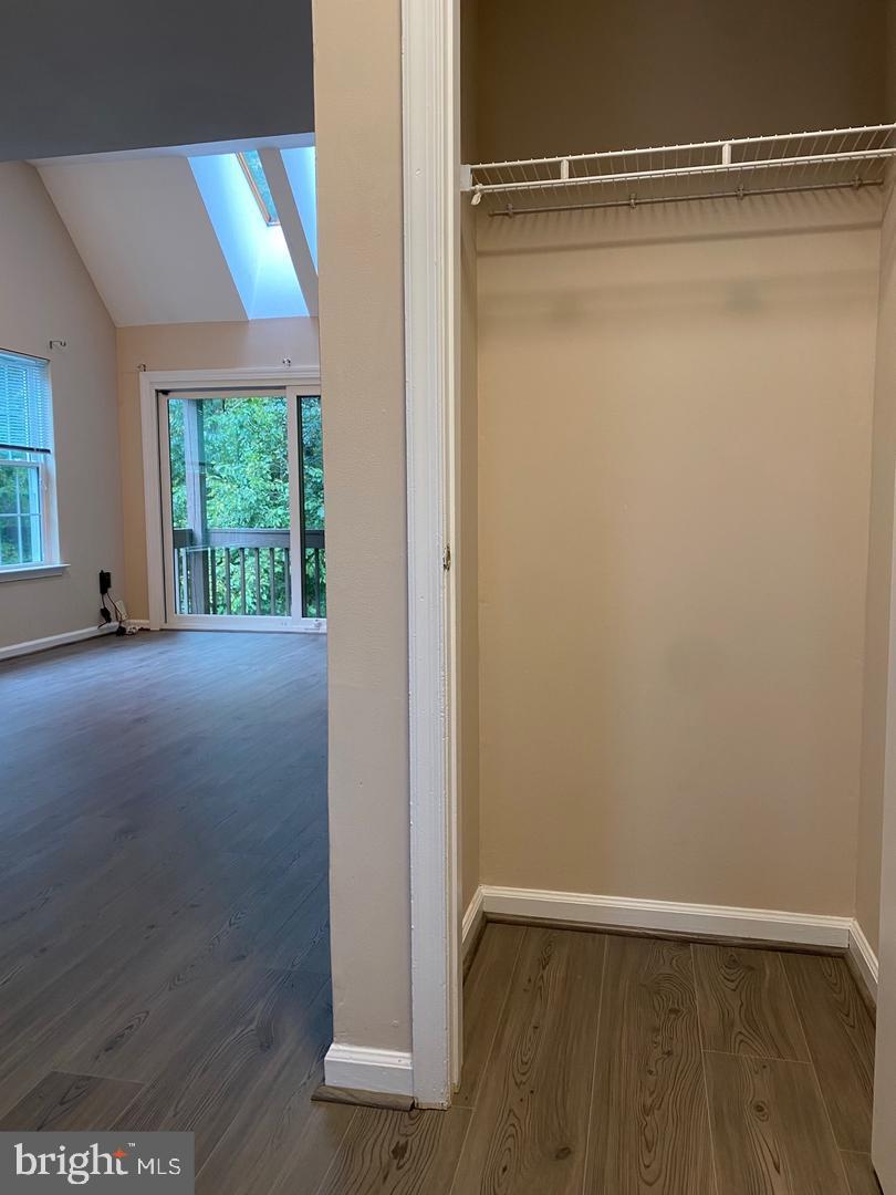 BALLINAHINCH - Residential Lease