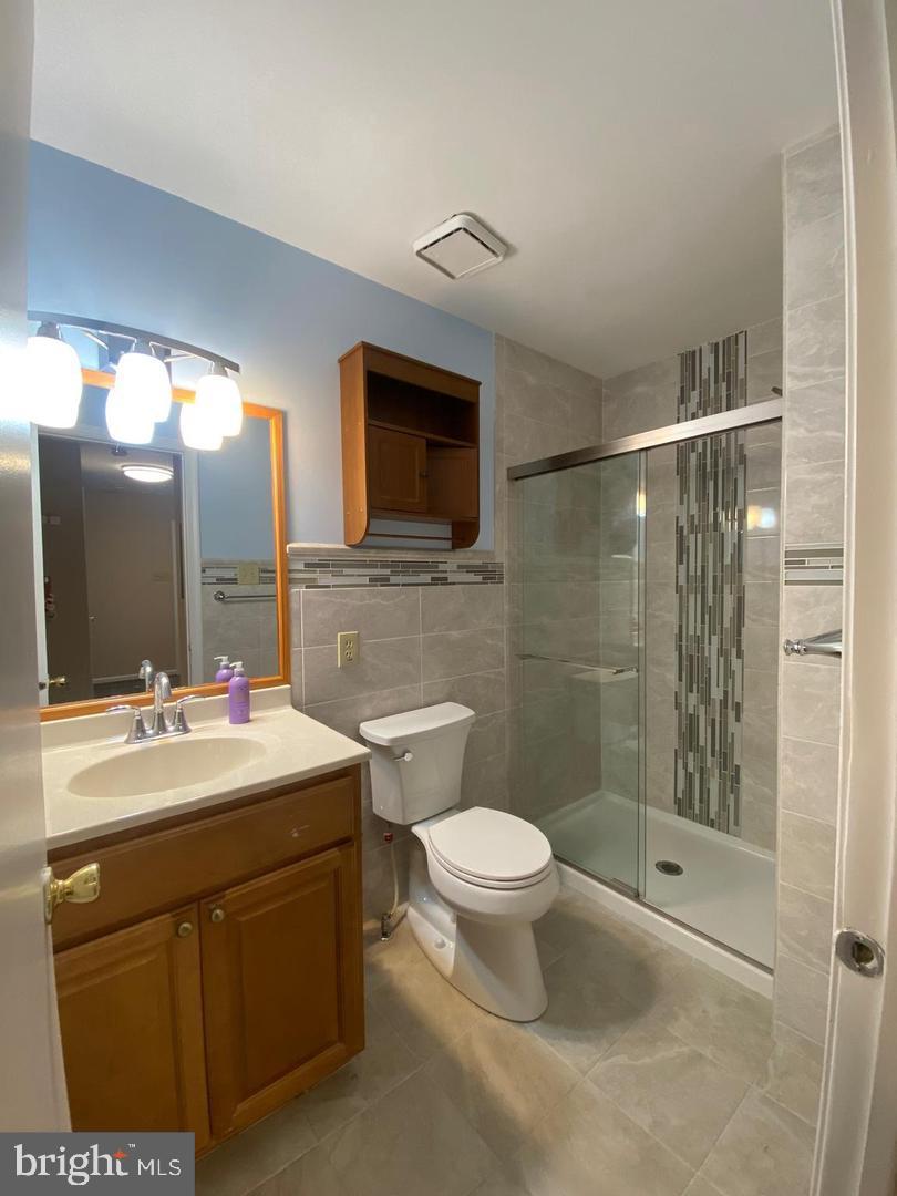 BALLINAHINCH - Residential Lease