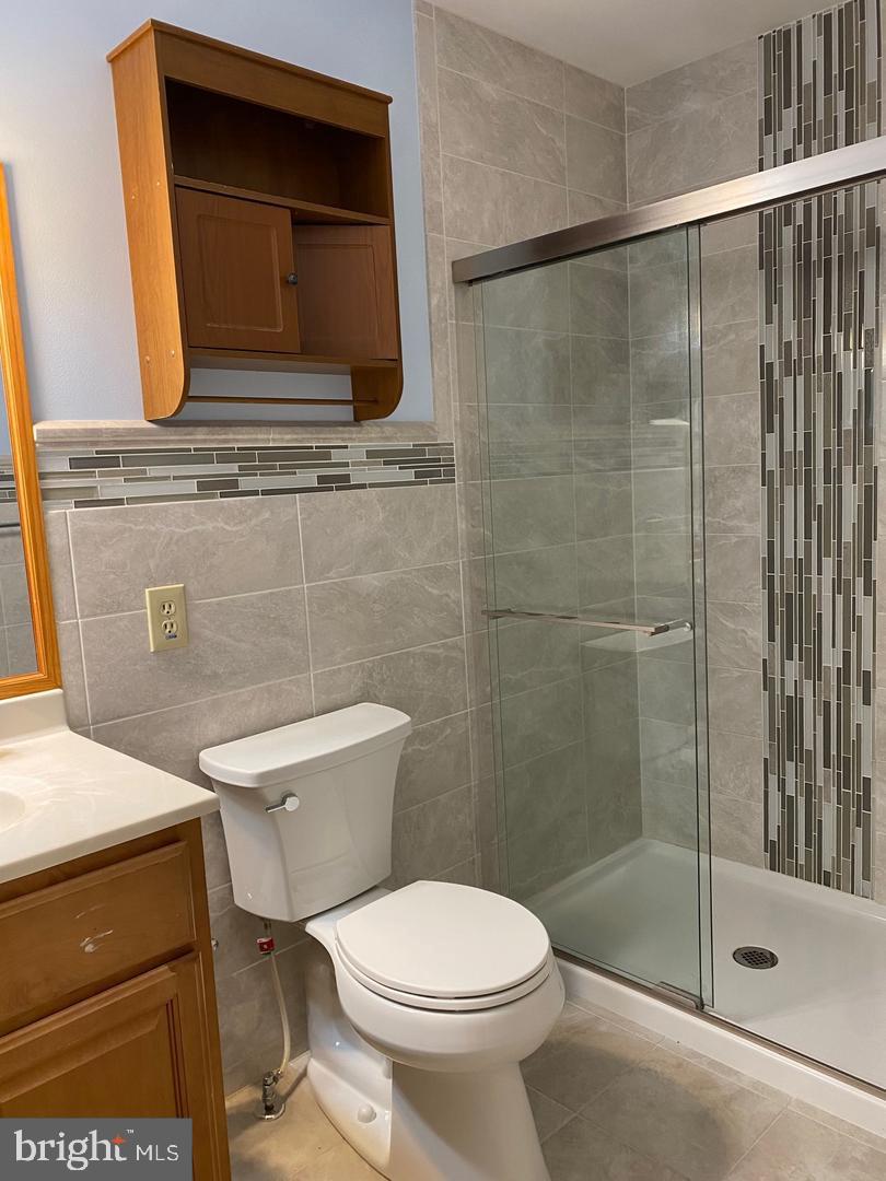 BALLINAHINCH - Residential Lease