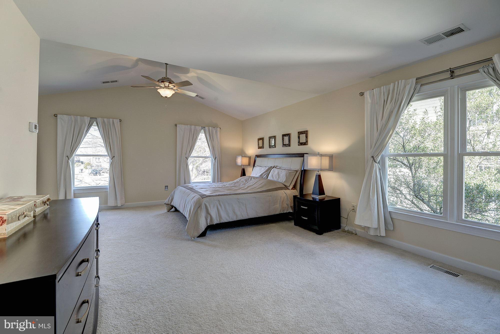 ROBIN GLEN - Residential