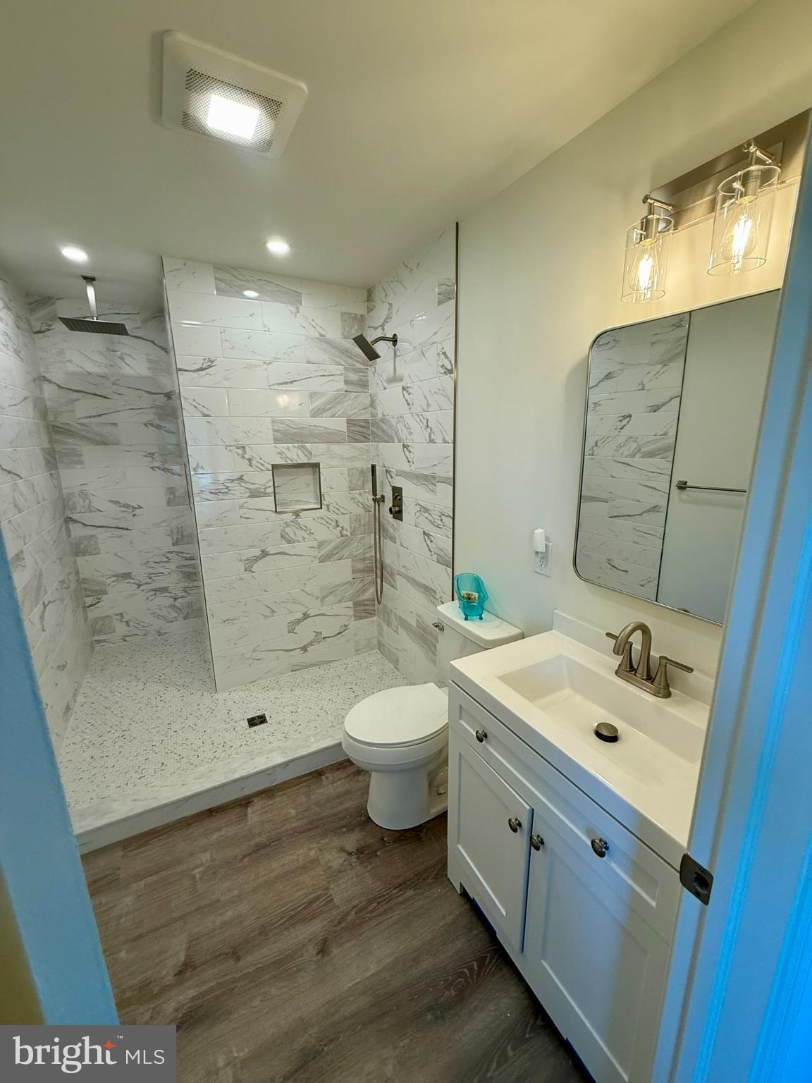 LONDONTOWN - Residential