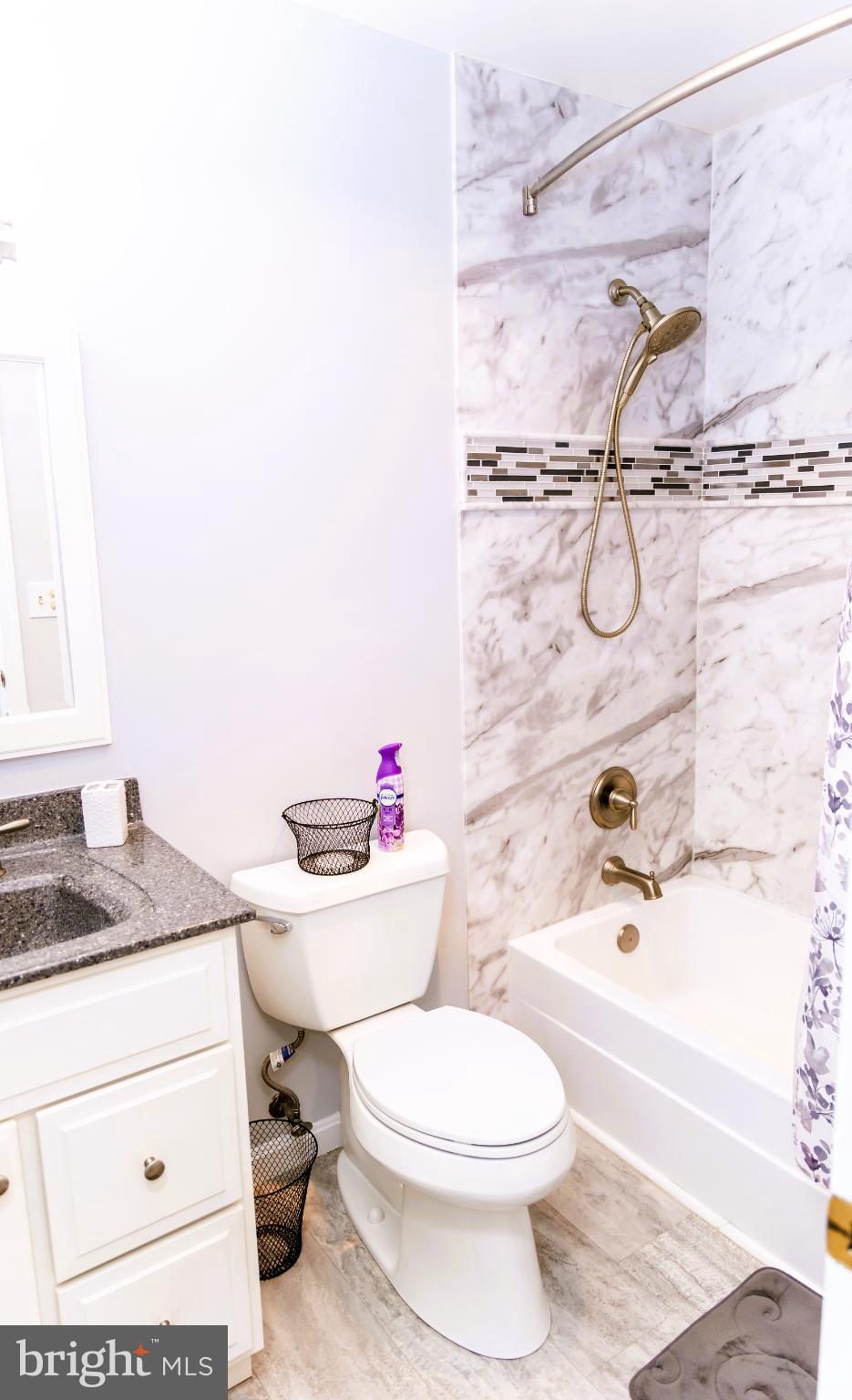 LONDONTOWN - Residential