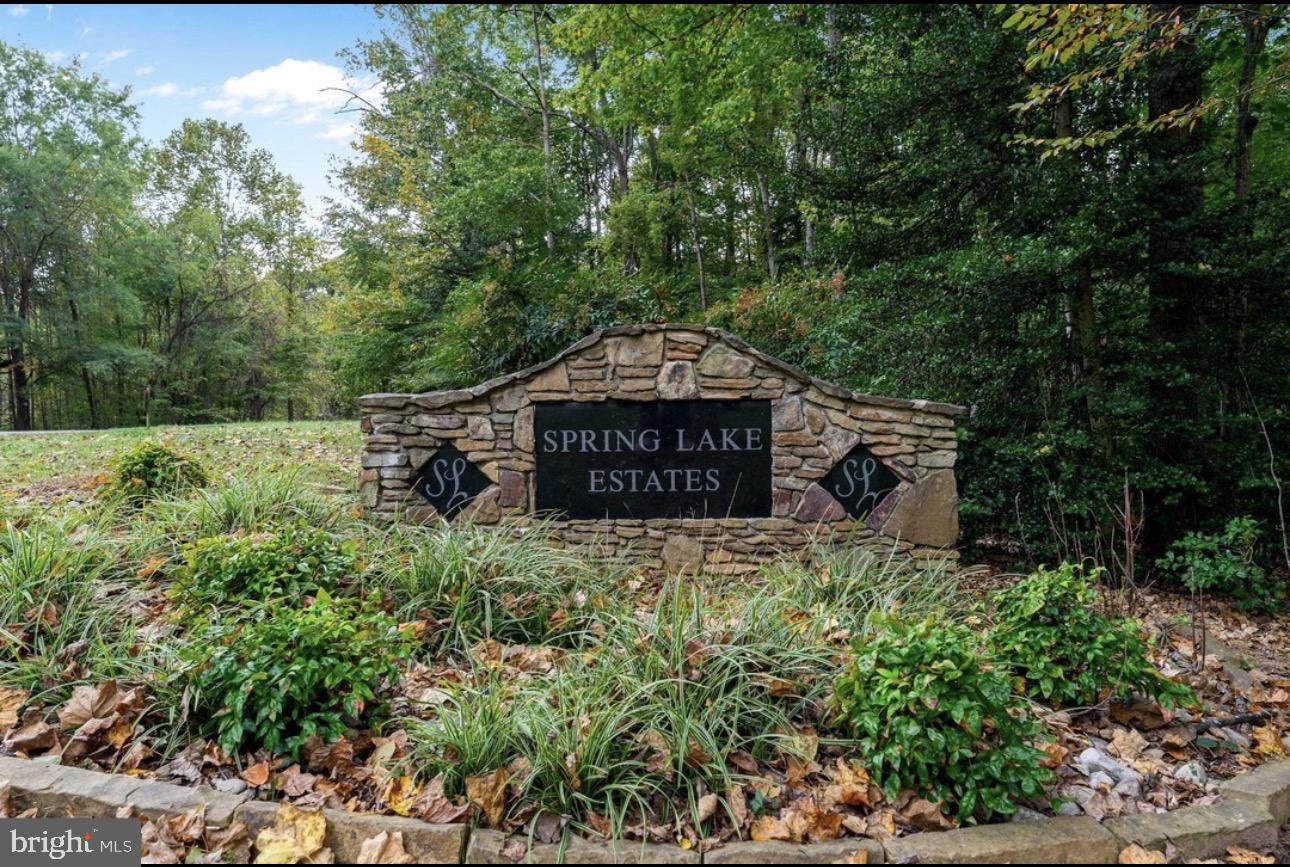 SPRING LAKE ESTATES - Residential