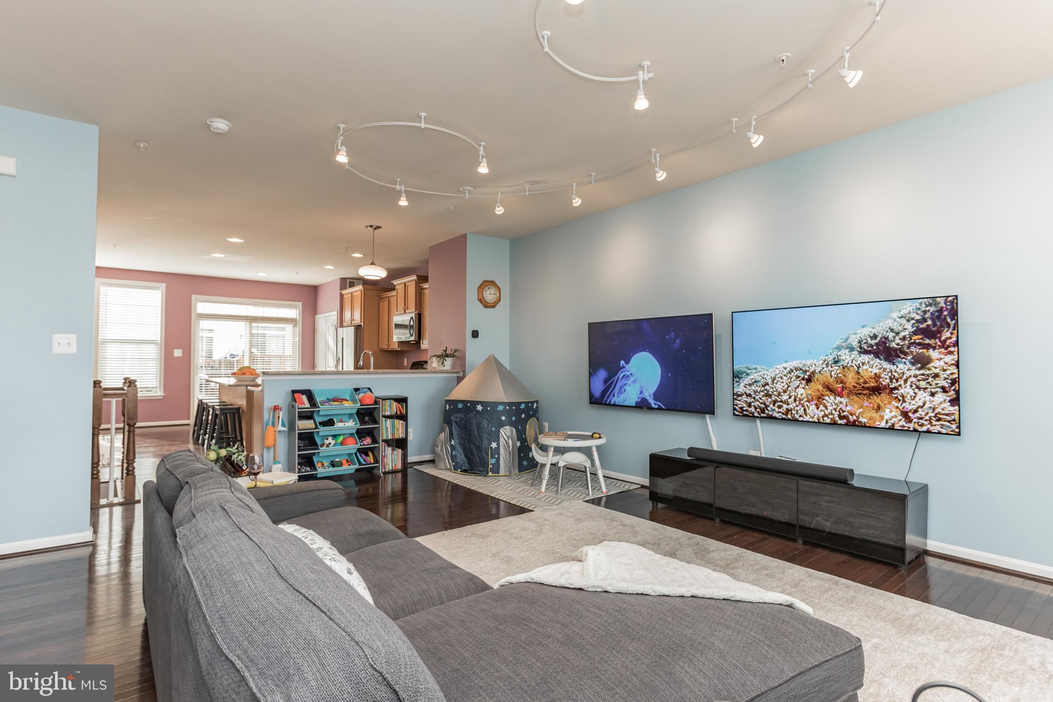 MANORS AT BALLENGER CREEK - Residential