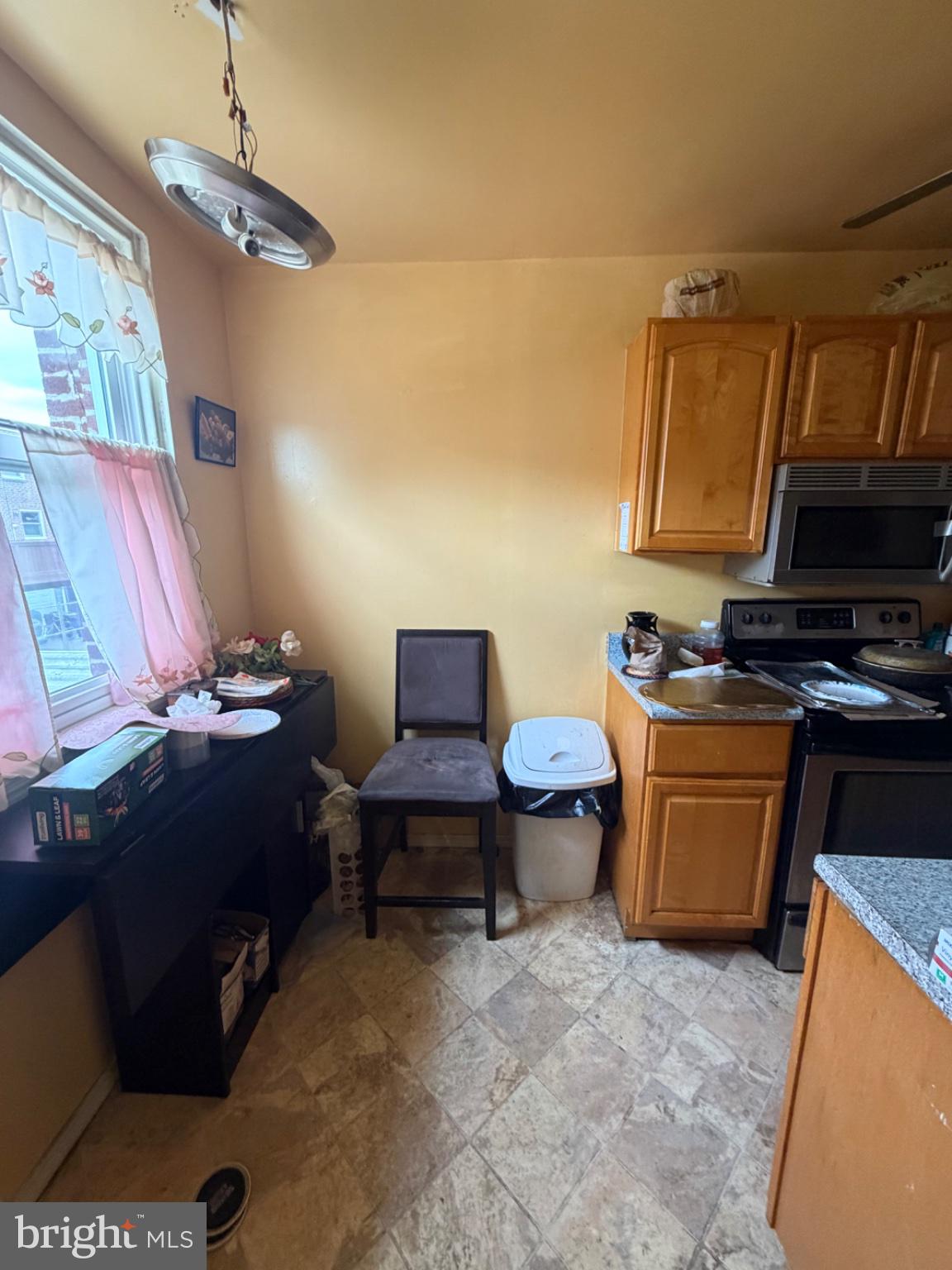 6108 HASBROOK AVENUE