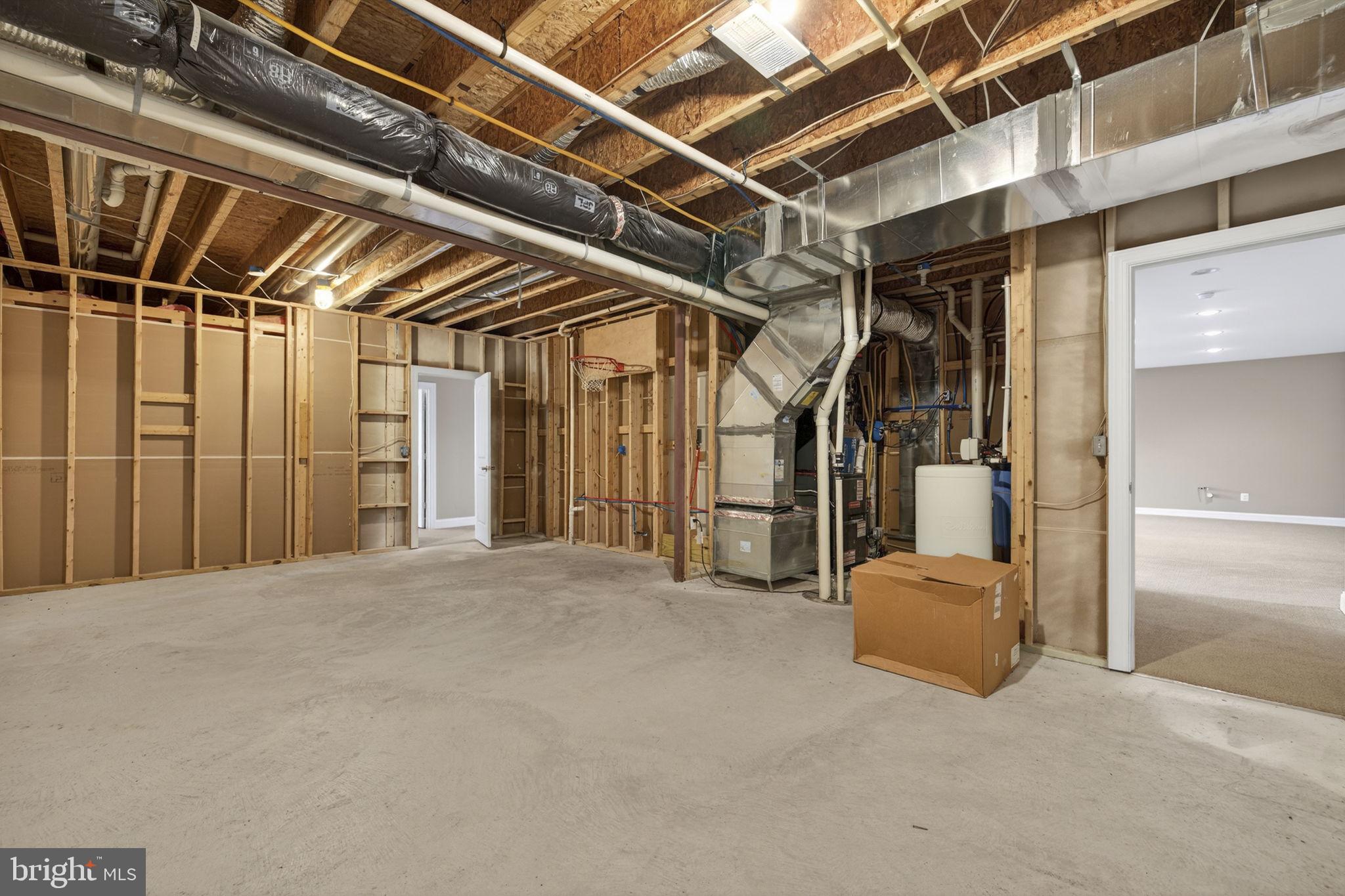 SHENANDOAH, LAKE FREDERICK - Residential