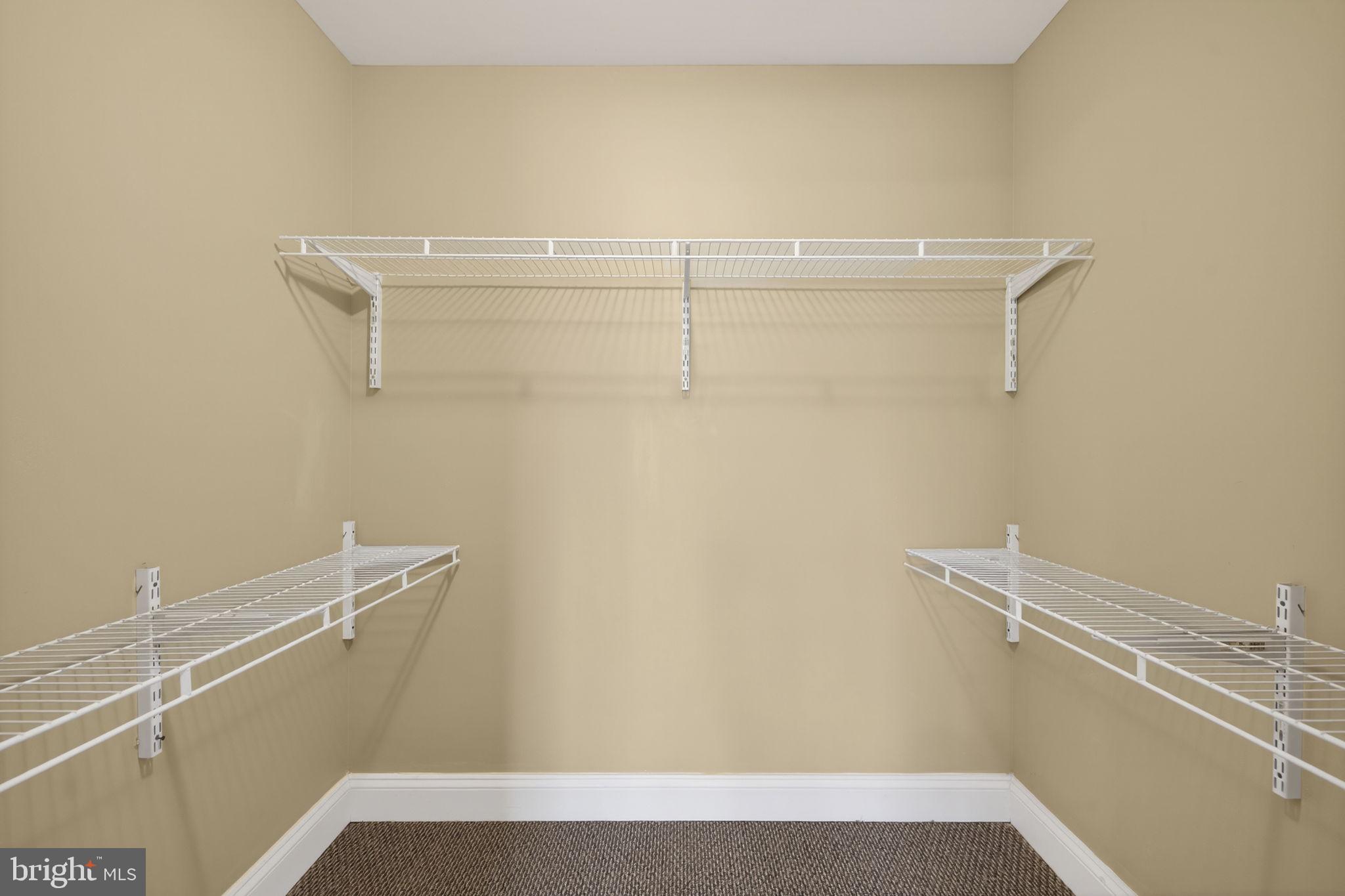 SHENANDOAH, LAKE FREDERICK - Residential