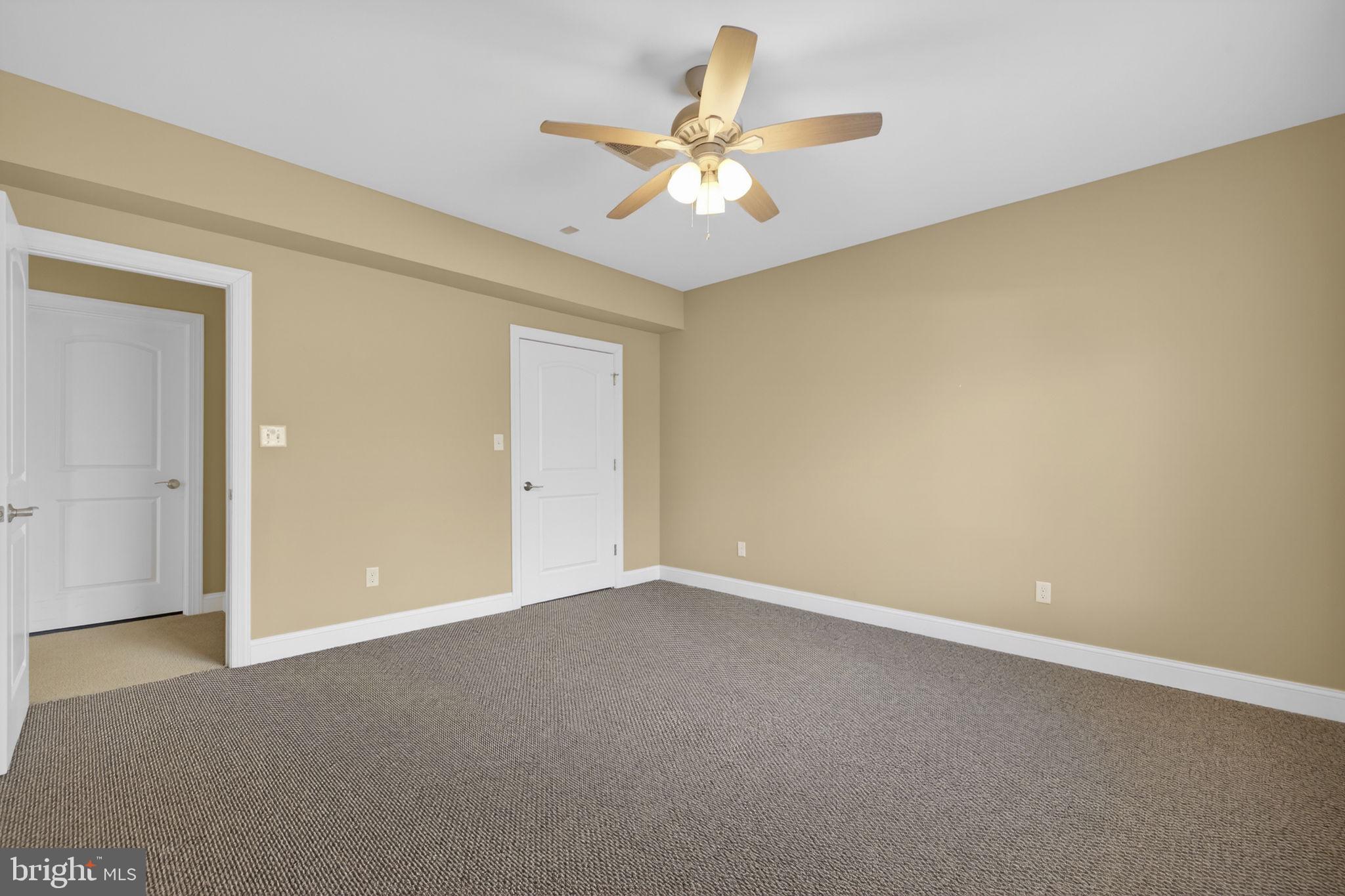 SHENANDOAH, LAKE FREDERICK - Residential