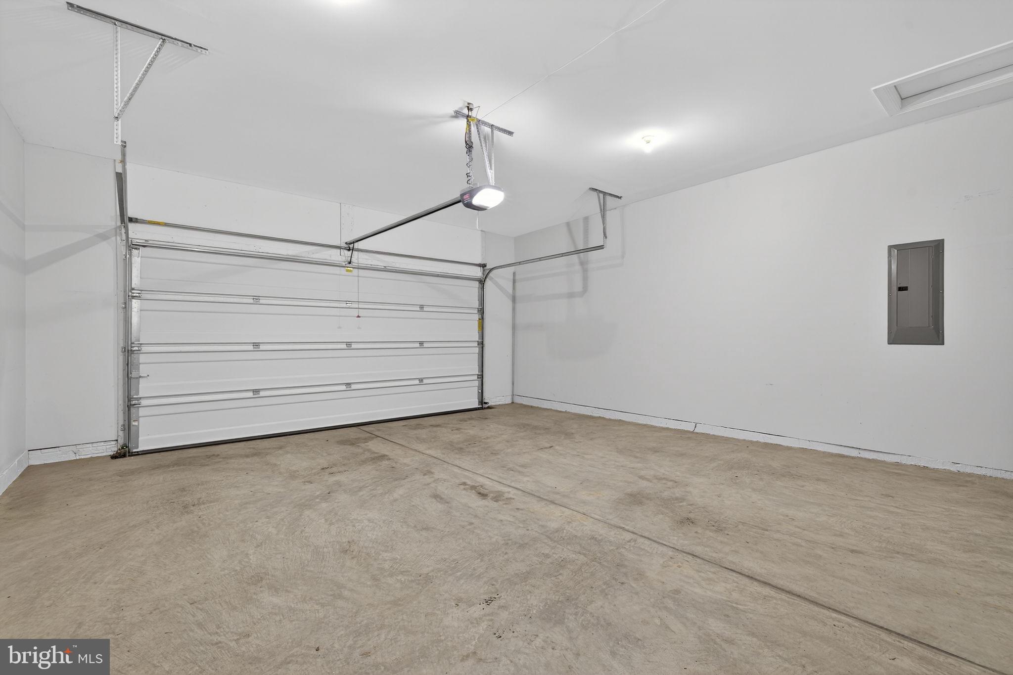 SHENANDOAH, LAKE FREDERICK - Residential