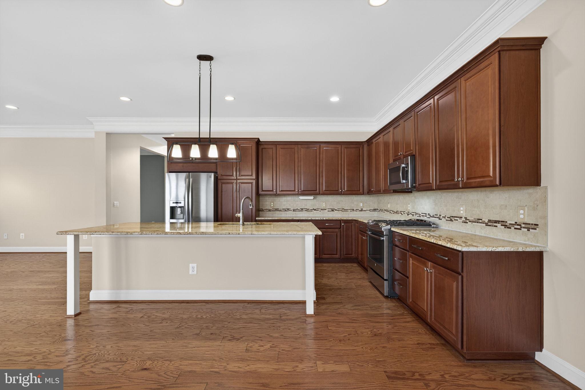 SHENANDOAH, LAKE FREDERICK - Residential